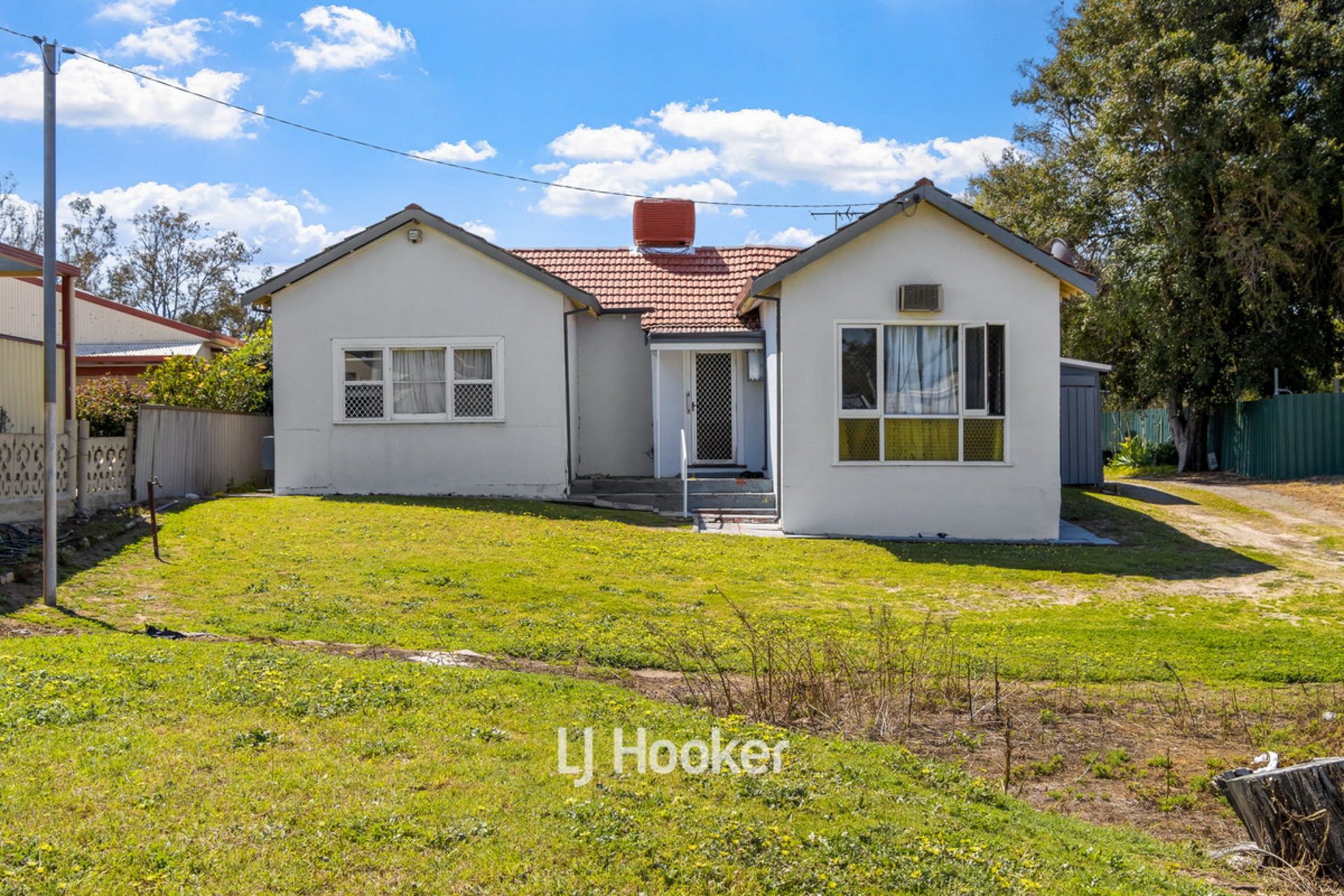 102 South Western Highway — photo 5 of 26