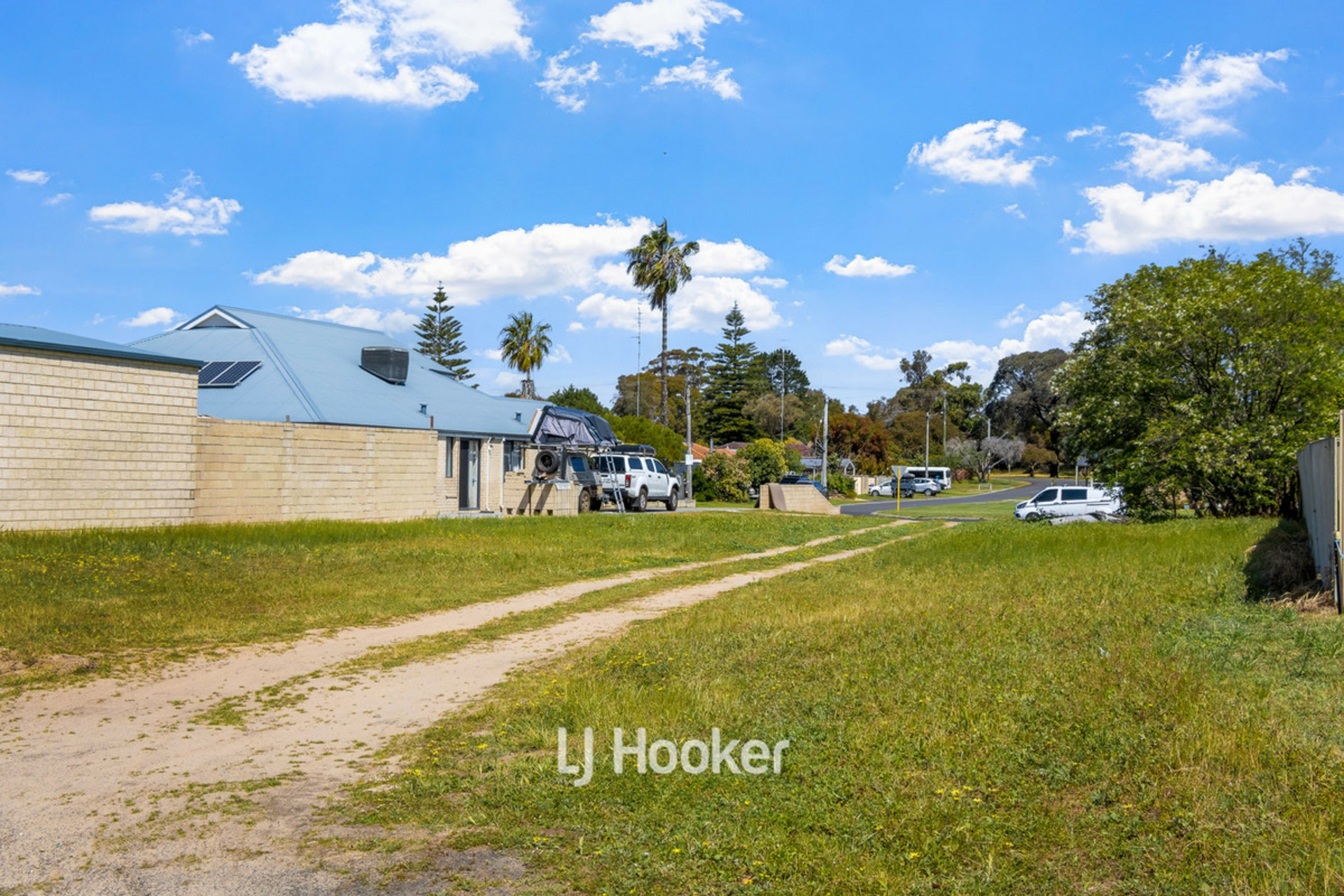 102 South Western Highway — photo 6 of 26