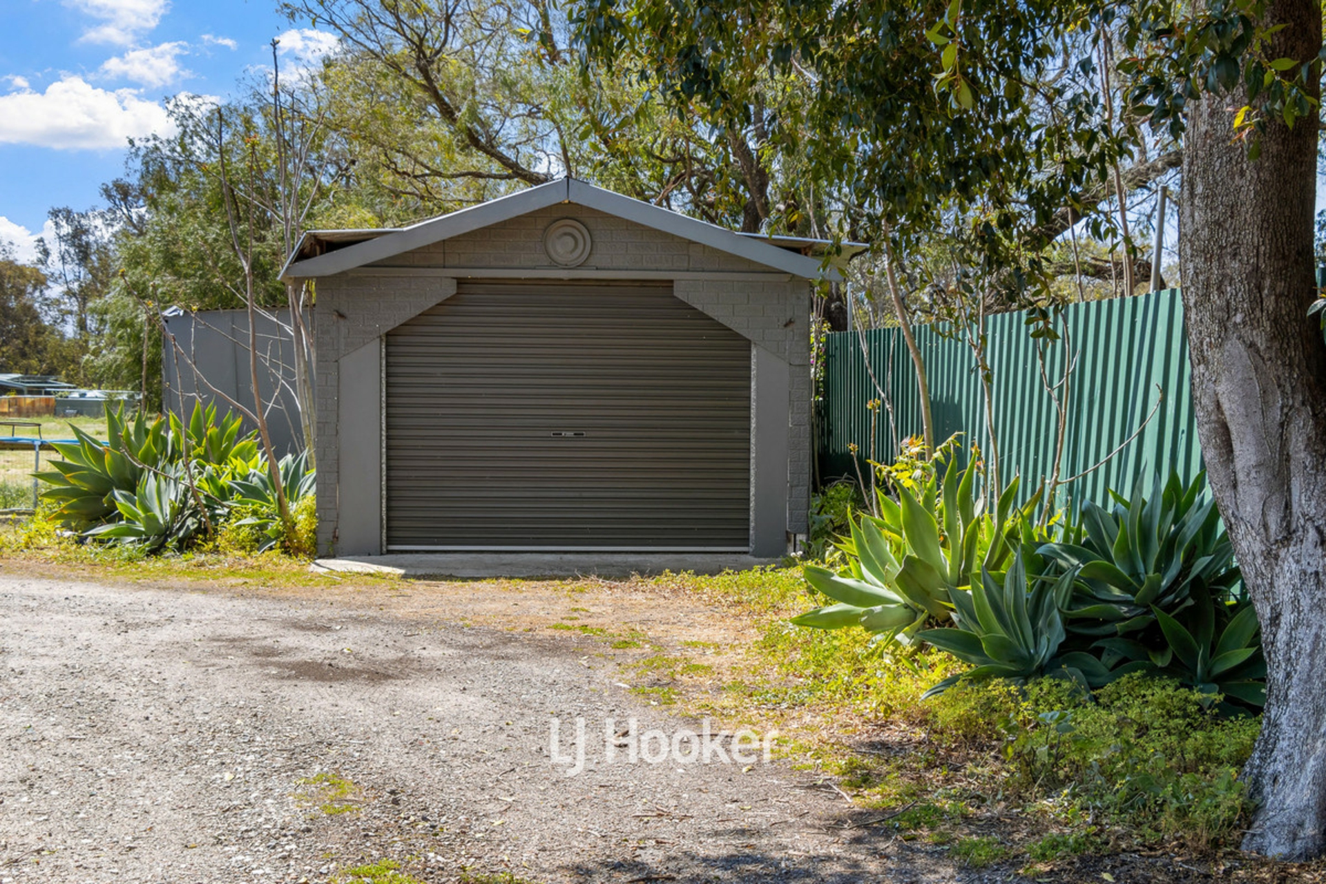 102 South Western Highway — photo 21 of 26