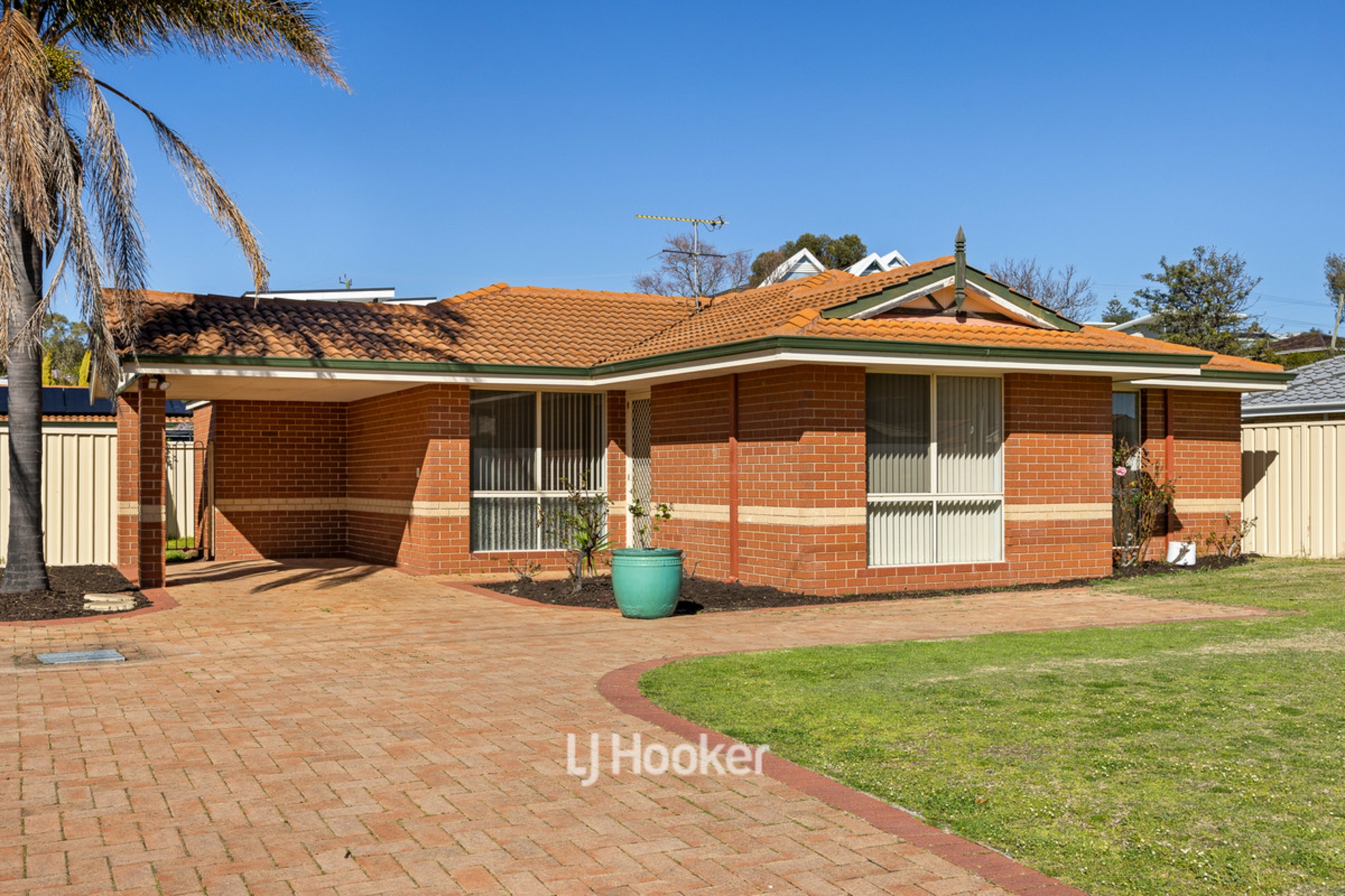 1/27 Seashore Mews — photo from LJ Hooker Property South West WA