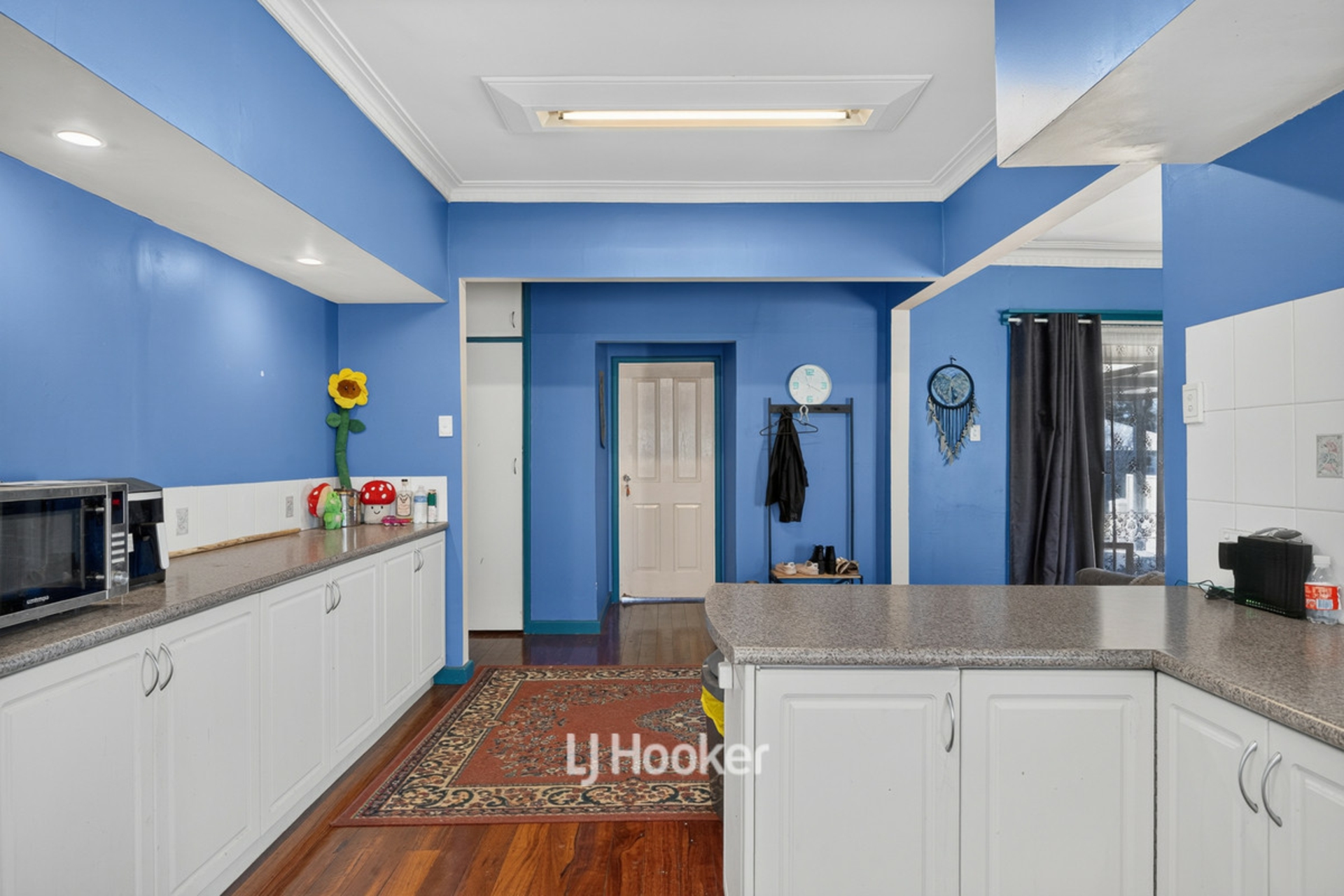 18 Absolon Street — photo 13 of 25