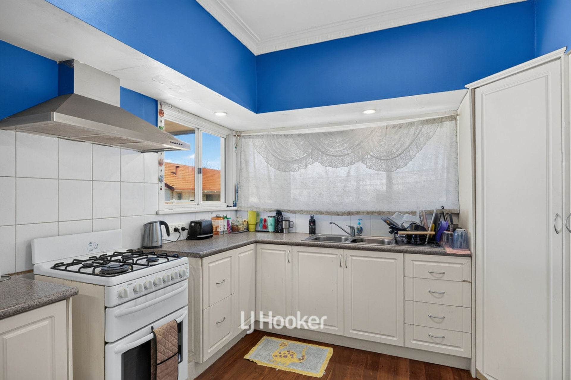 18 Absolon Street — photo 14 of 25