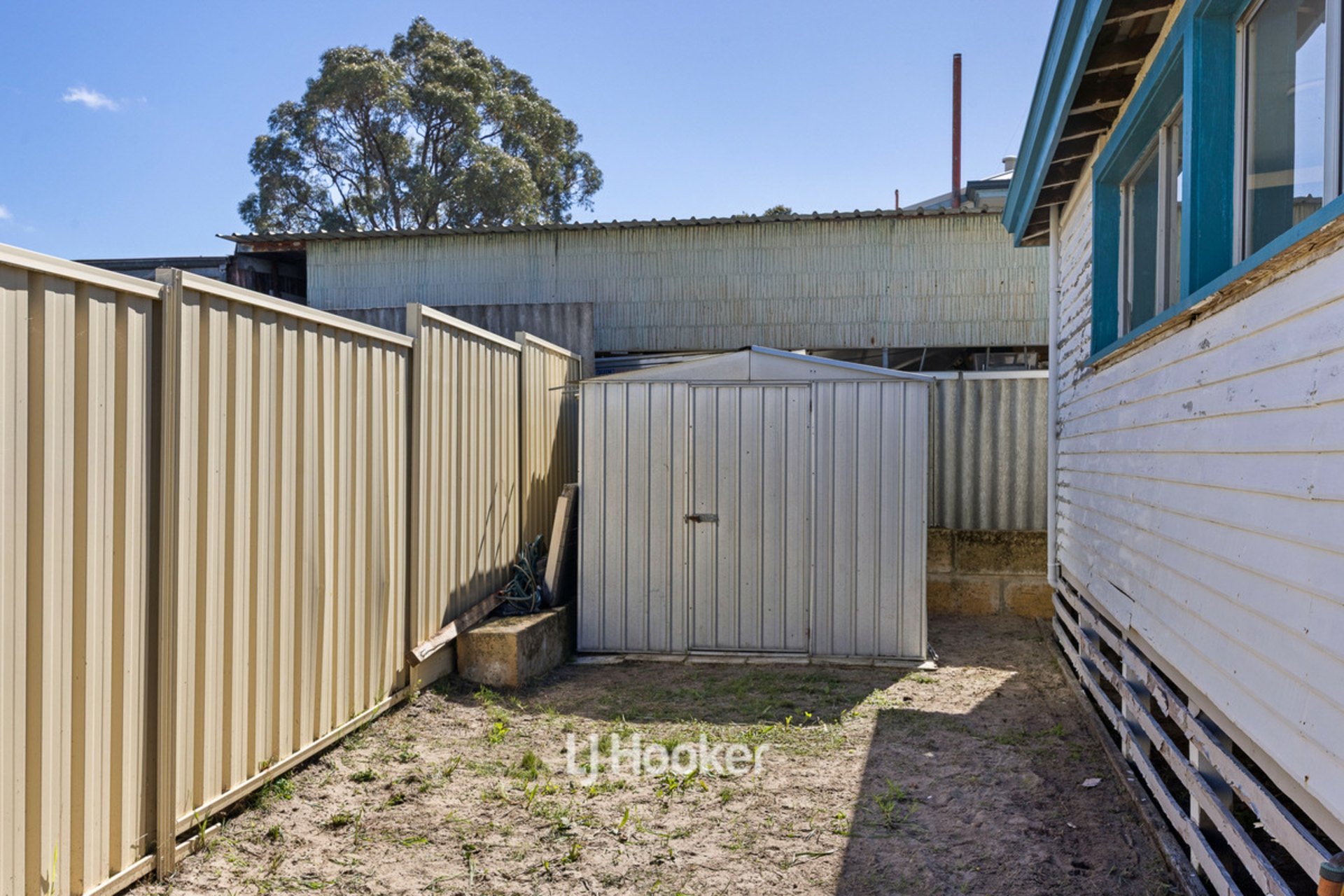 18 Absolon Street — photo 23 of 25