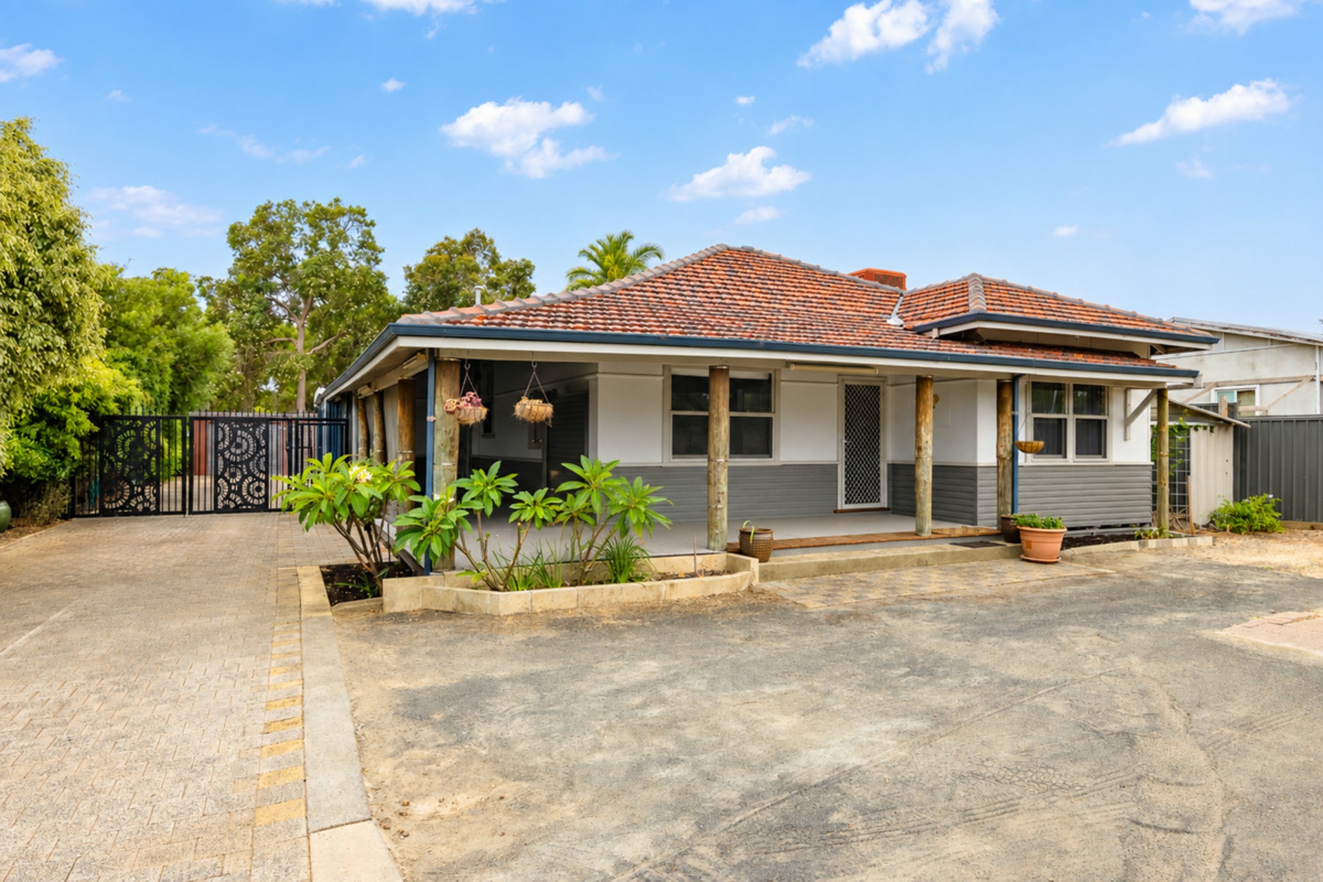 186 South Western Highway — photo from LJ Hooker Property South West WA