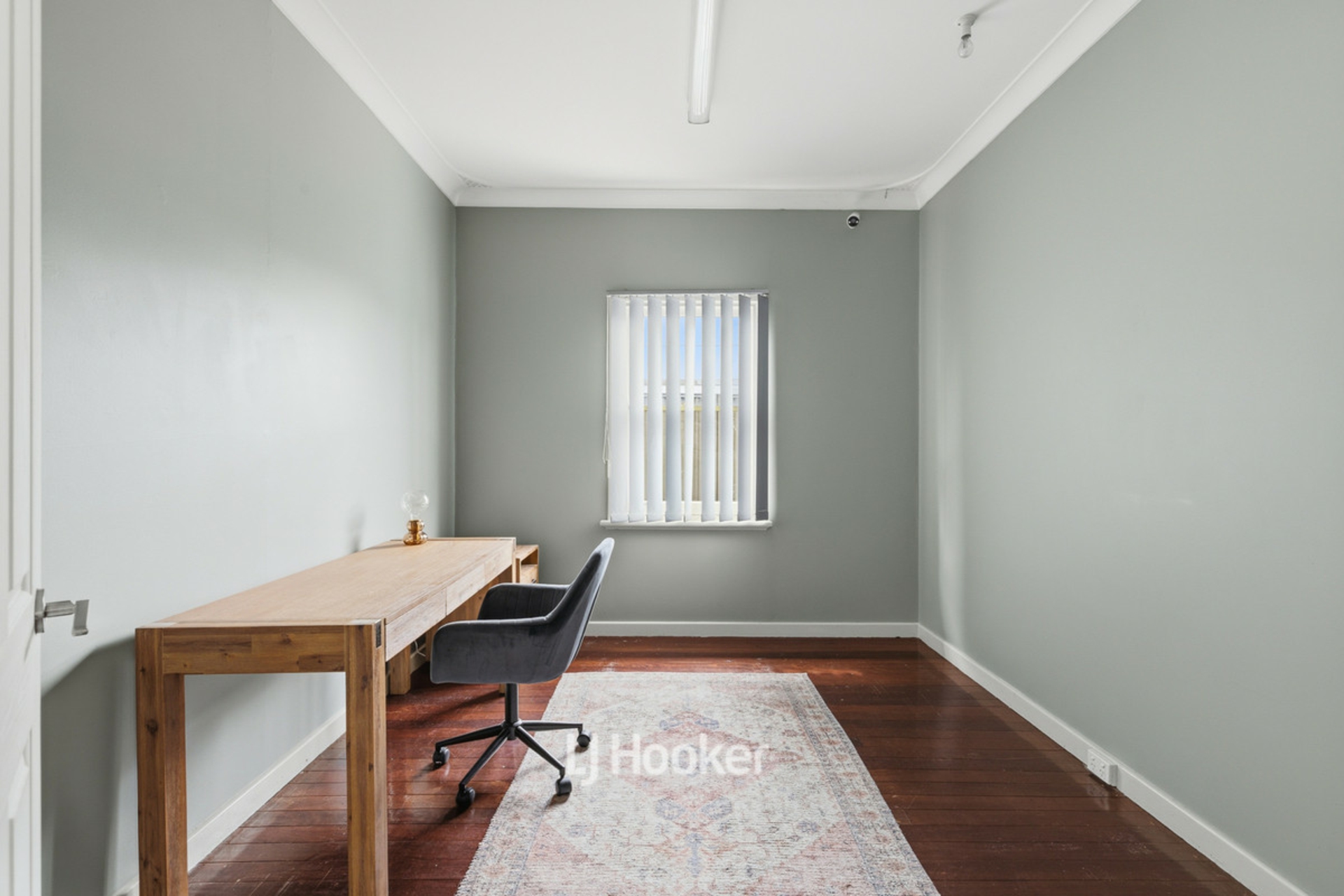 186 South Western Highway — photo 8 of 21