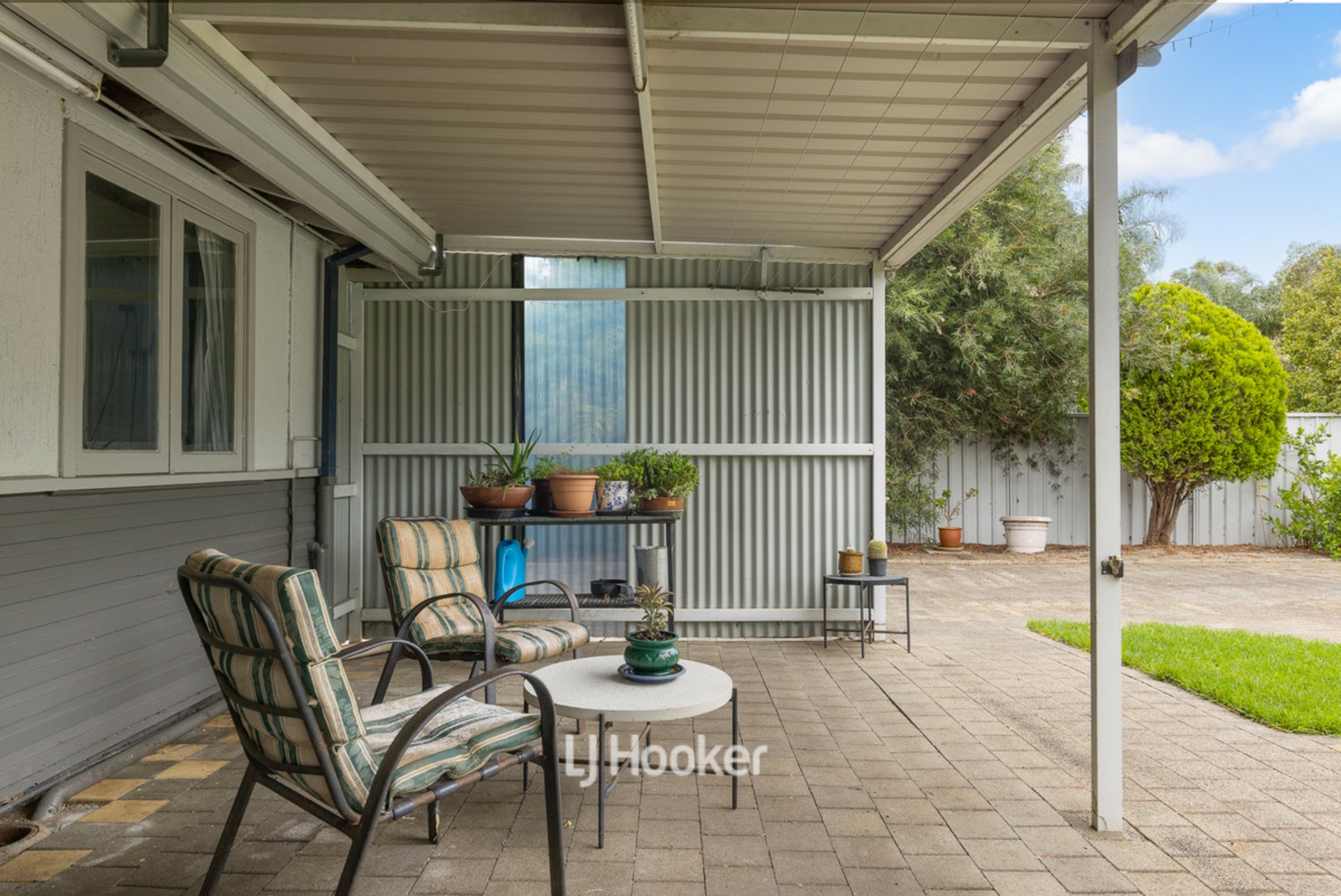 186 South Western Highway — photo 15 of 21