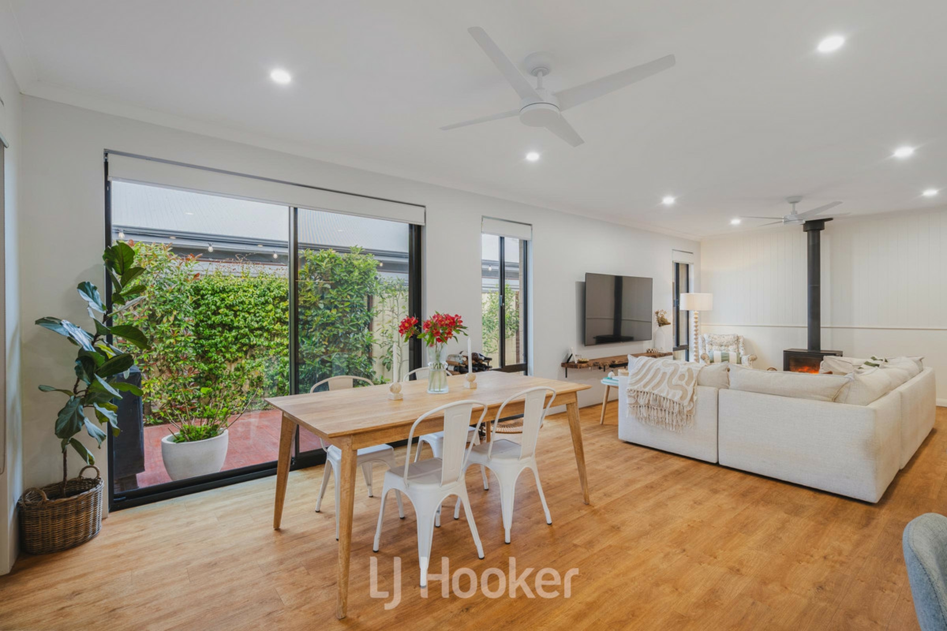 61 Higgins Drive — photo 11 of 27