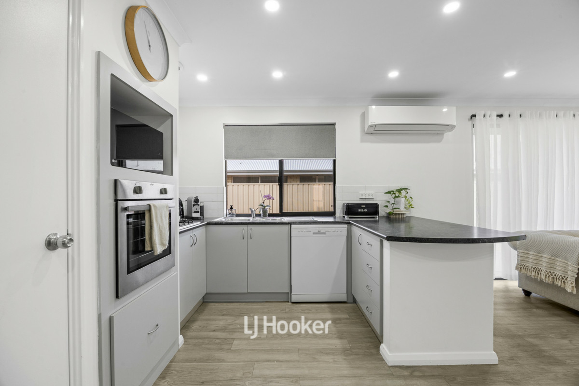 5 Mooralup Turn — photo 3 of 30