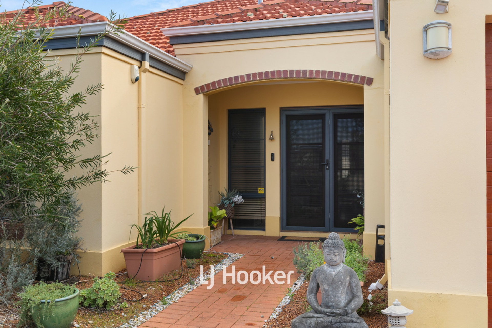 10 Sewell Road — photo 4 of 25