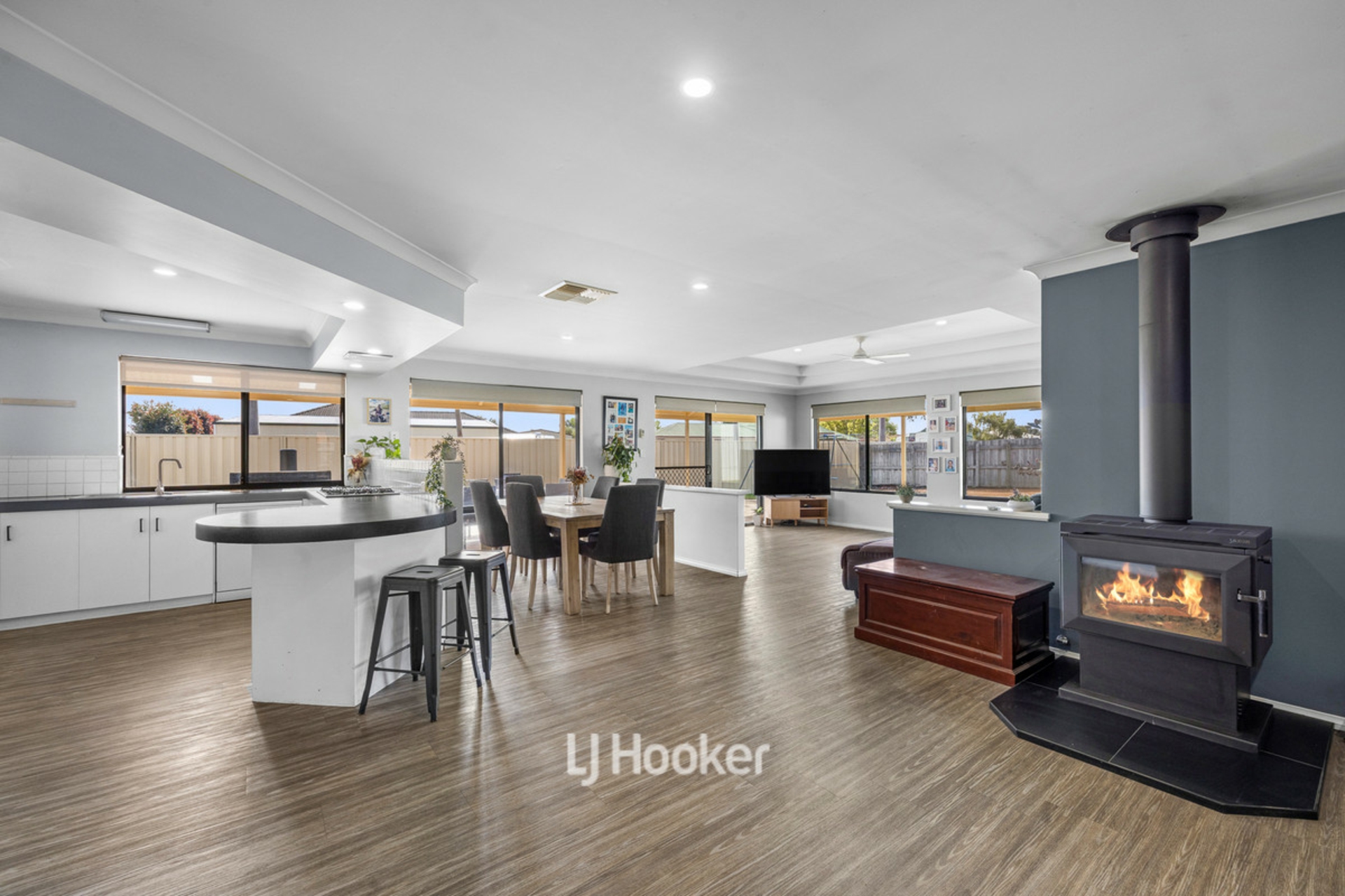24 Barton Drive — photo 5 of 30