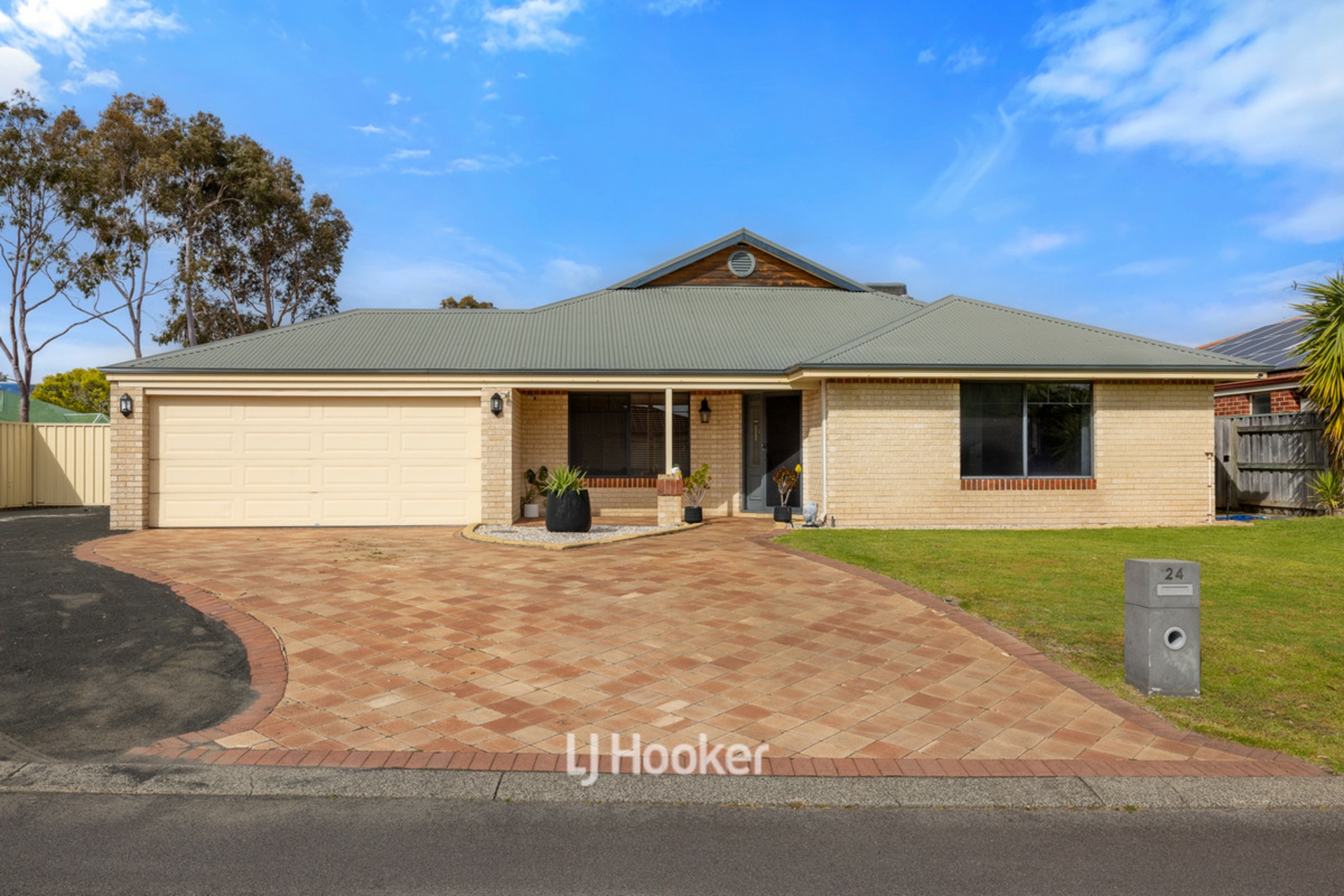 24 Barton Drive — photo 6 of 30