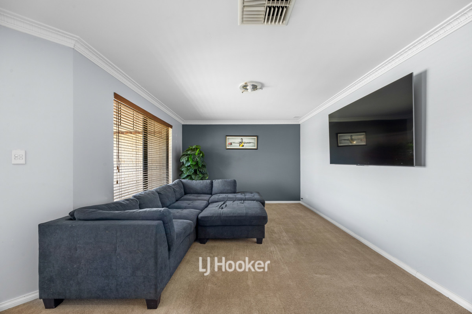 24 Barton Drive — photo 8 of 30