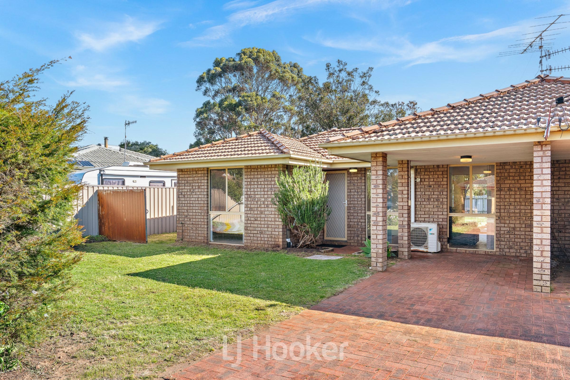 2/12 Bovell Avenue — photo from LJ Hooker Property South West WA