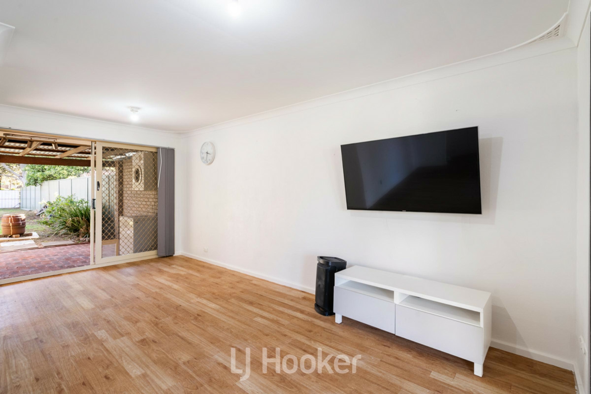 2/12 Bovell Avenue — photo 3 of 13