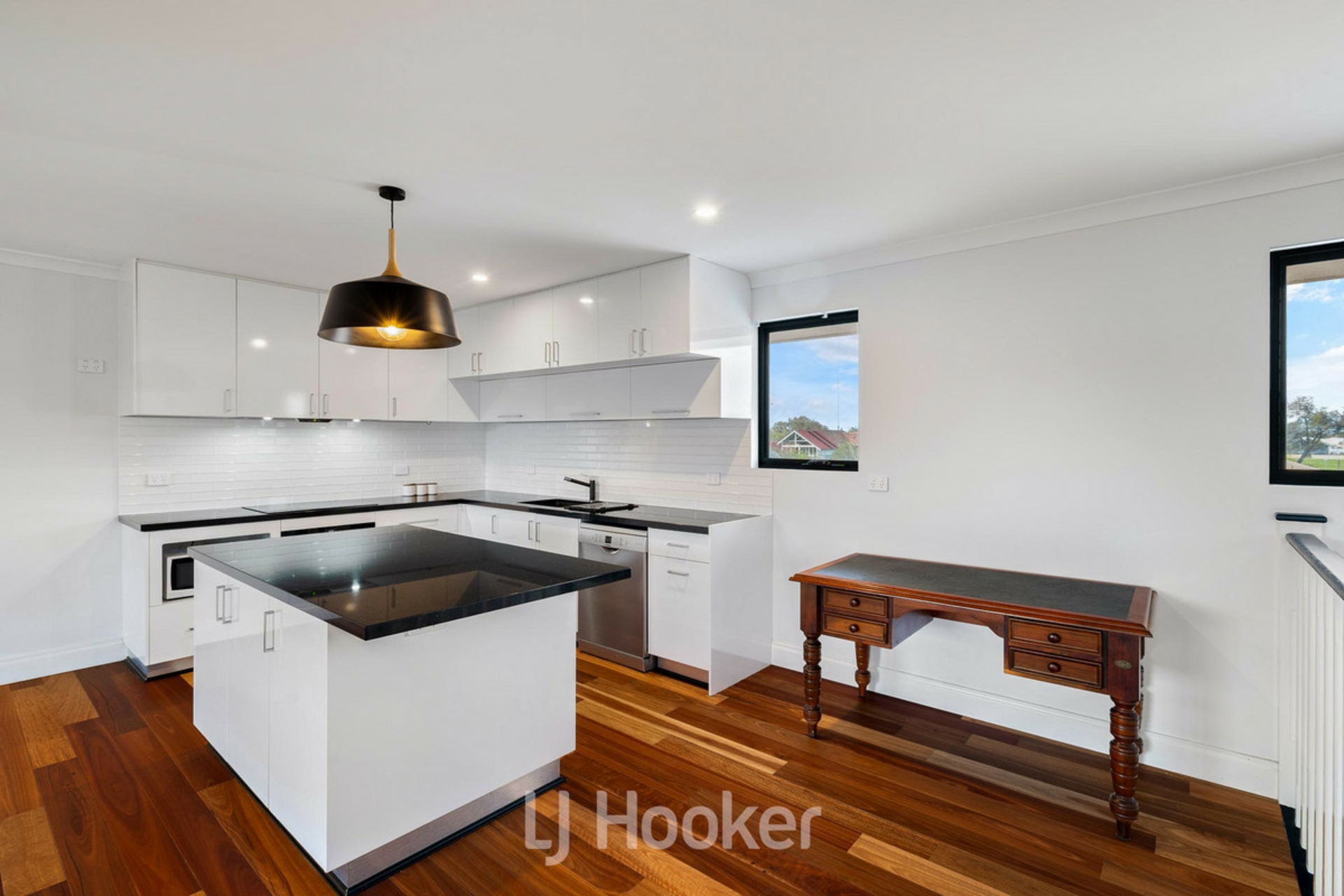 72 Marine Terrace — photo 11 of 30