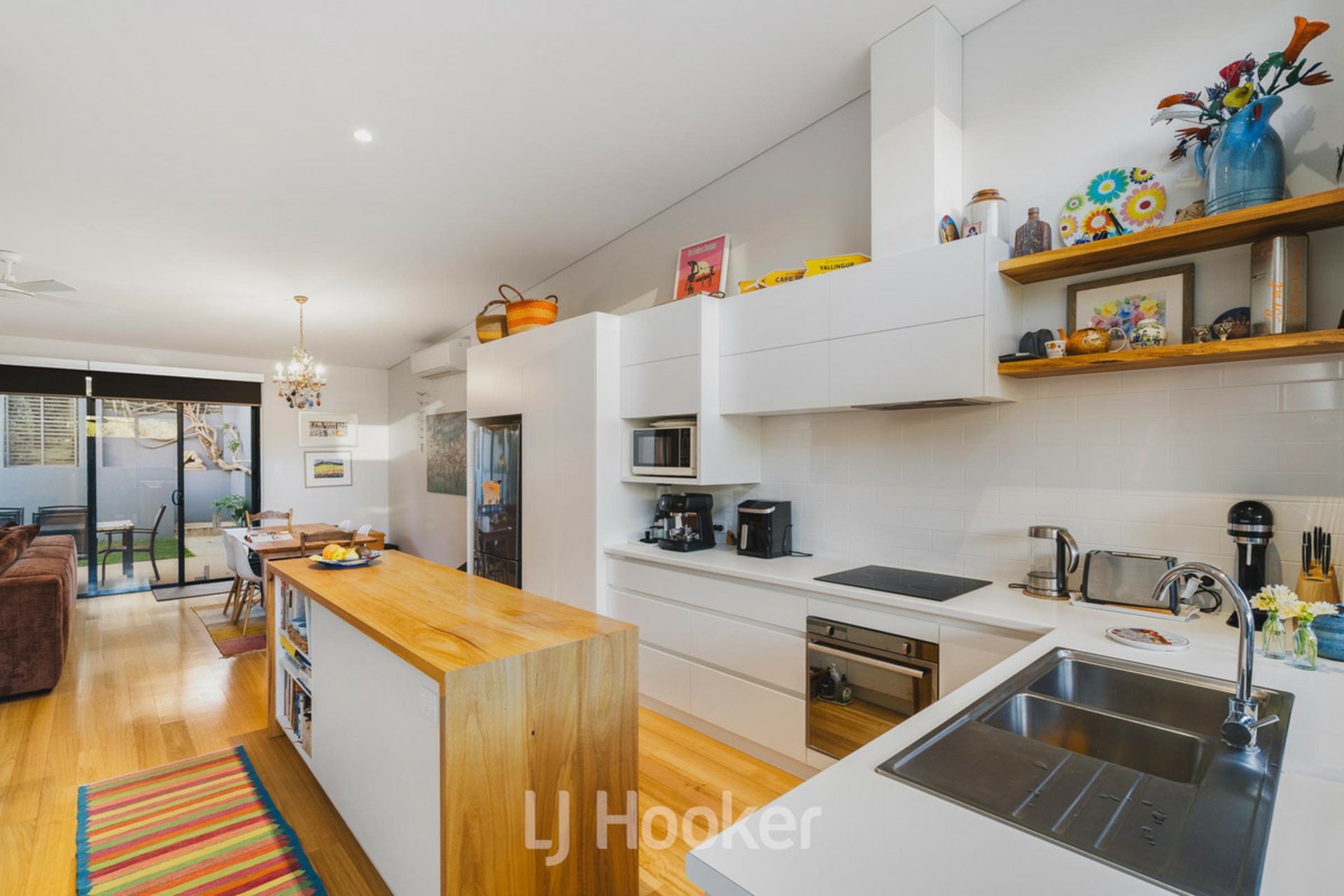 2/22 Valley Road — photo 6 of 27