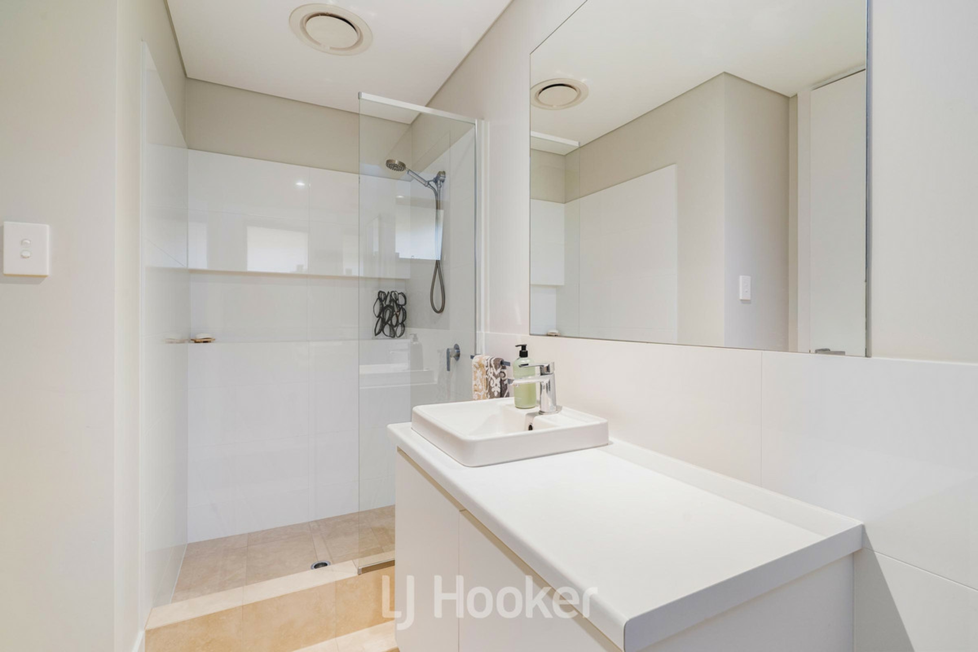 2/22 Valley Road — photo 20 of 27