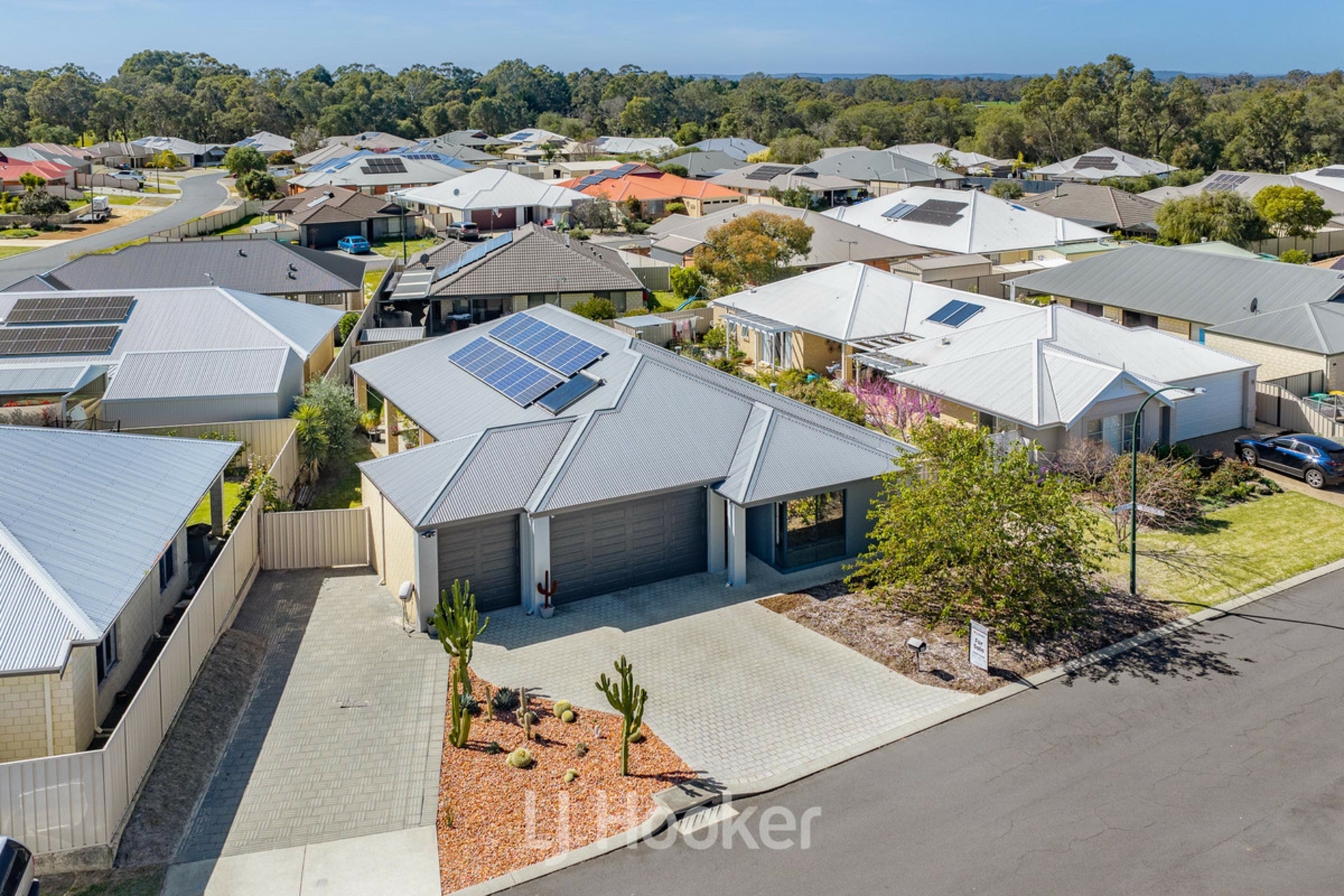 16 Werloo Approach — photo 2 of 23