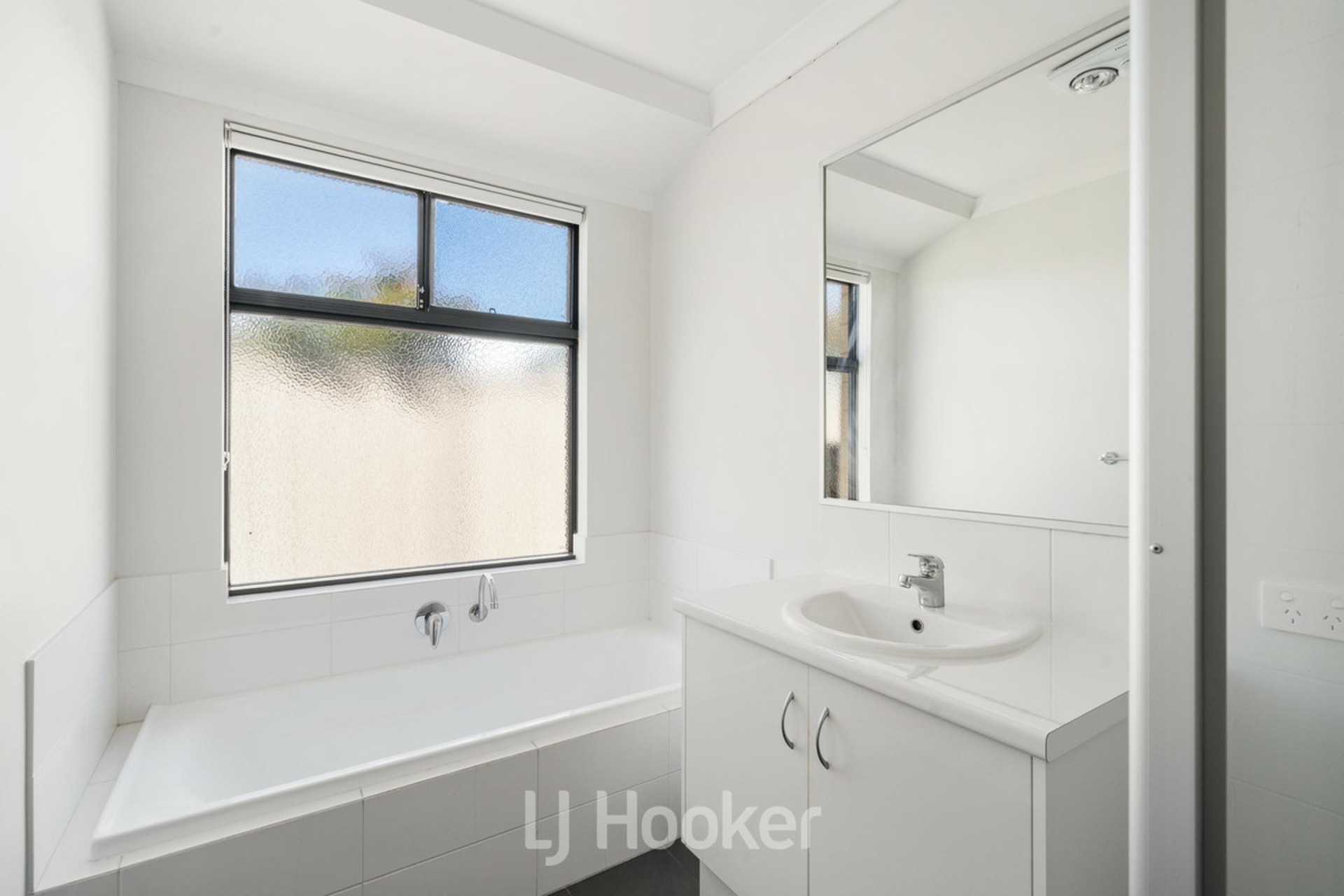16 Werloo Approach — photo 14 of 23