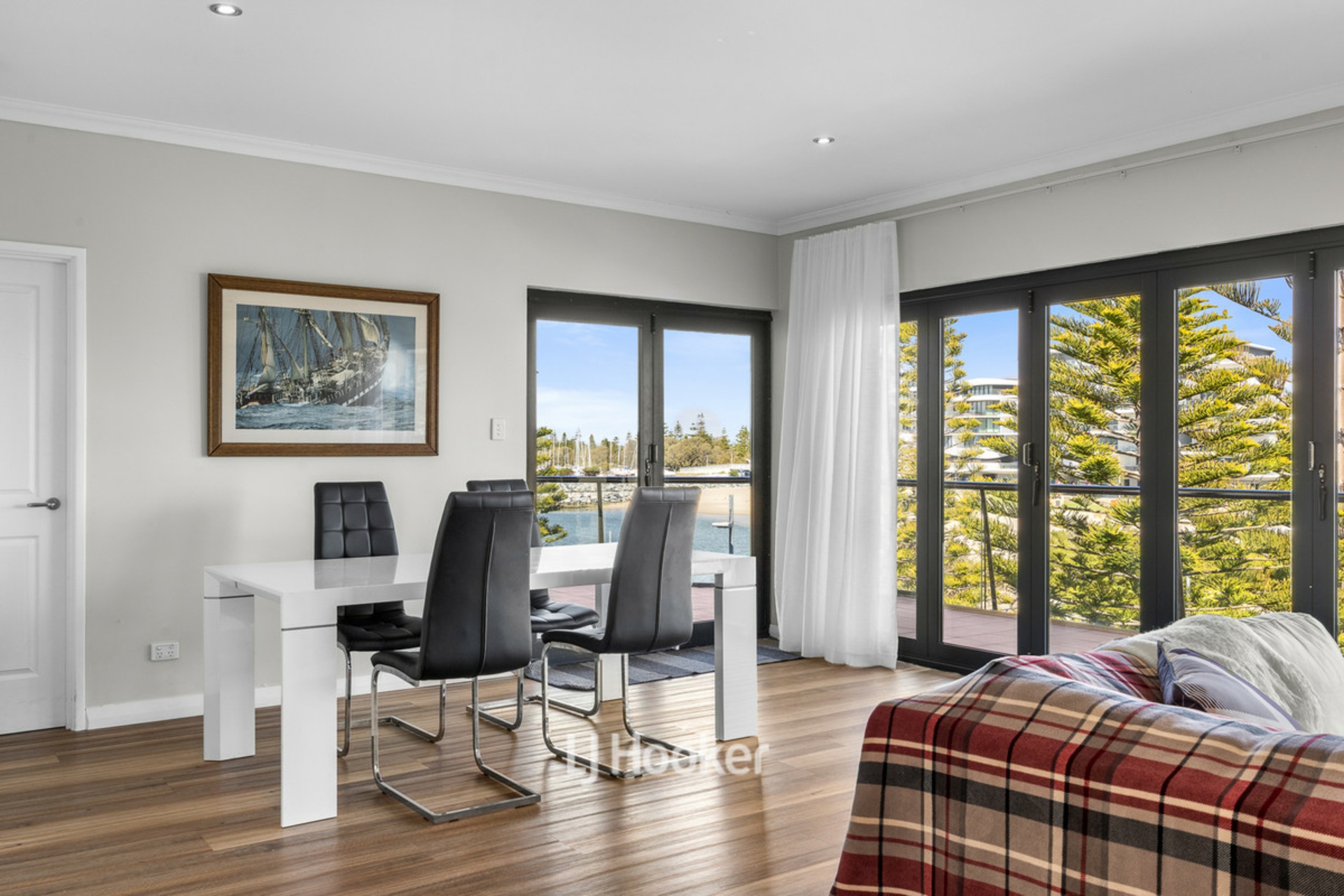 26/23-25 Casuarina Drive — photo 6 of 30
