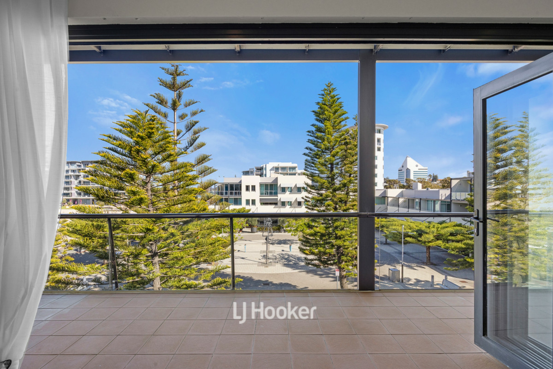 26/23-25 Casuarina Drive — photo 20 of 30