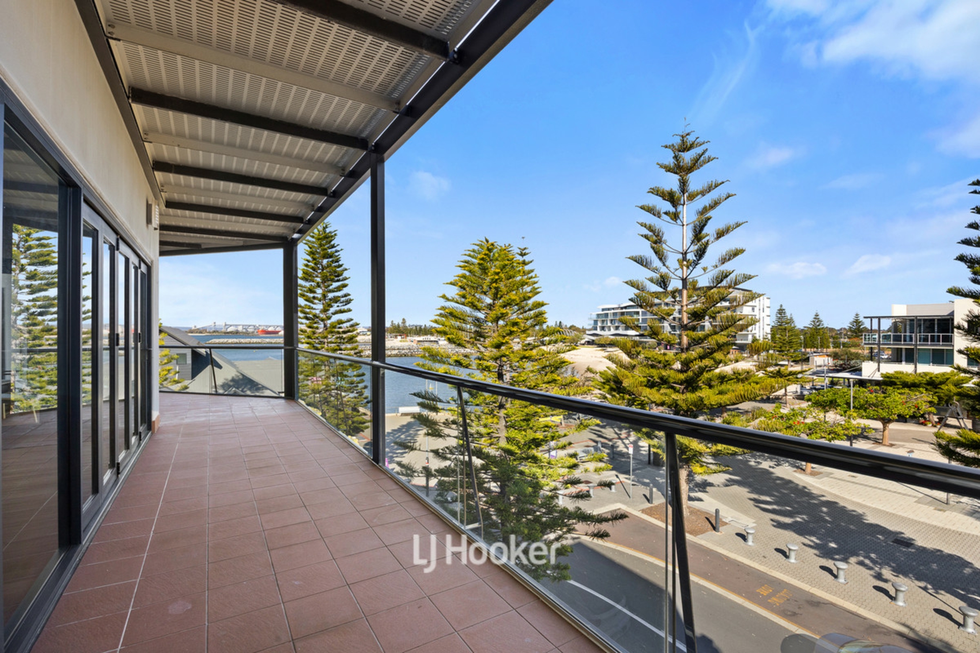 26/23-25 Casuarina Drive — photo 26 of 30