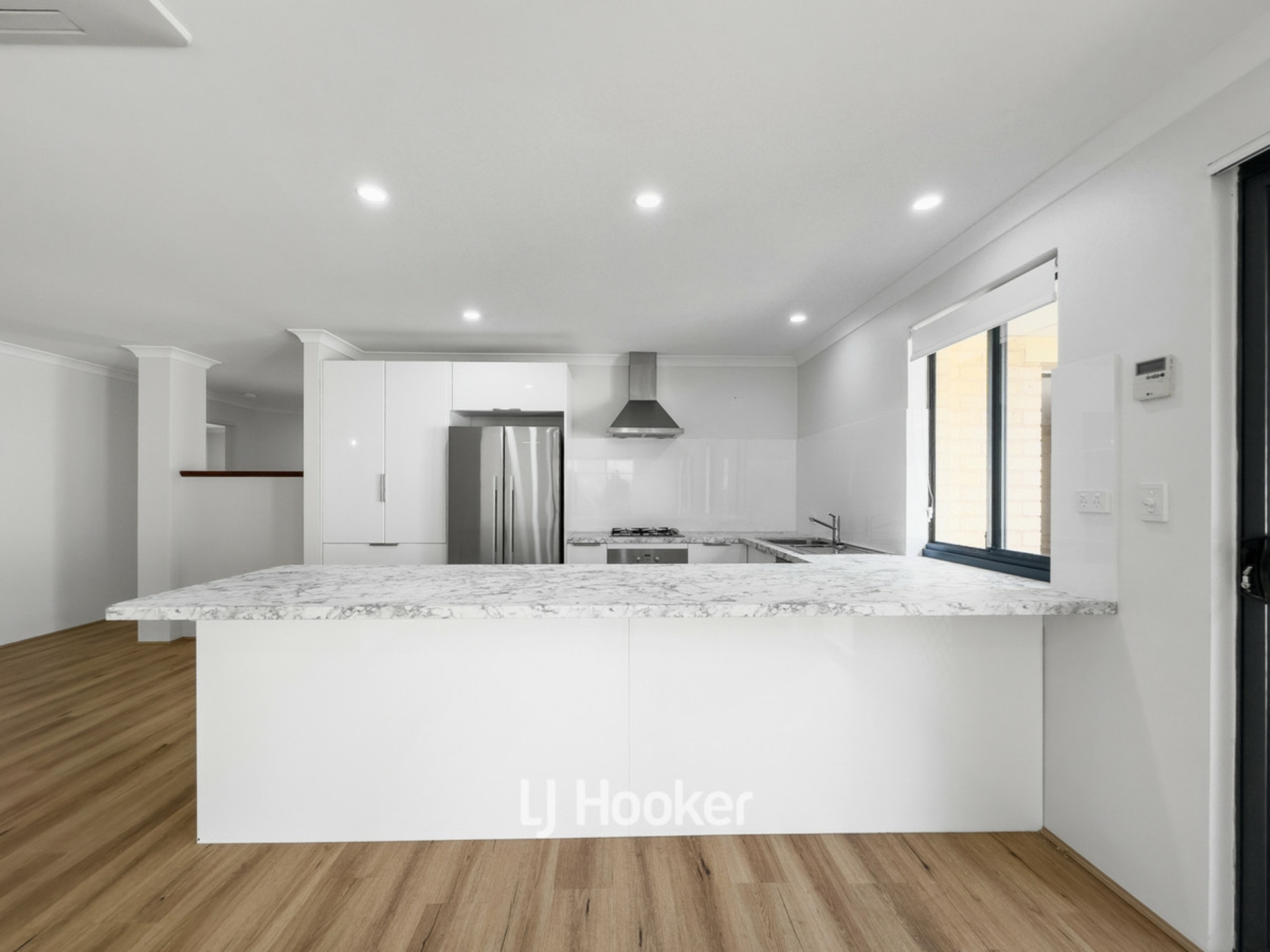 2/65 Clarke Street — photo 5 of 17