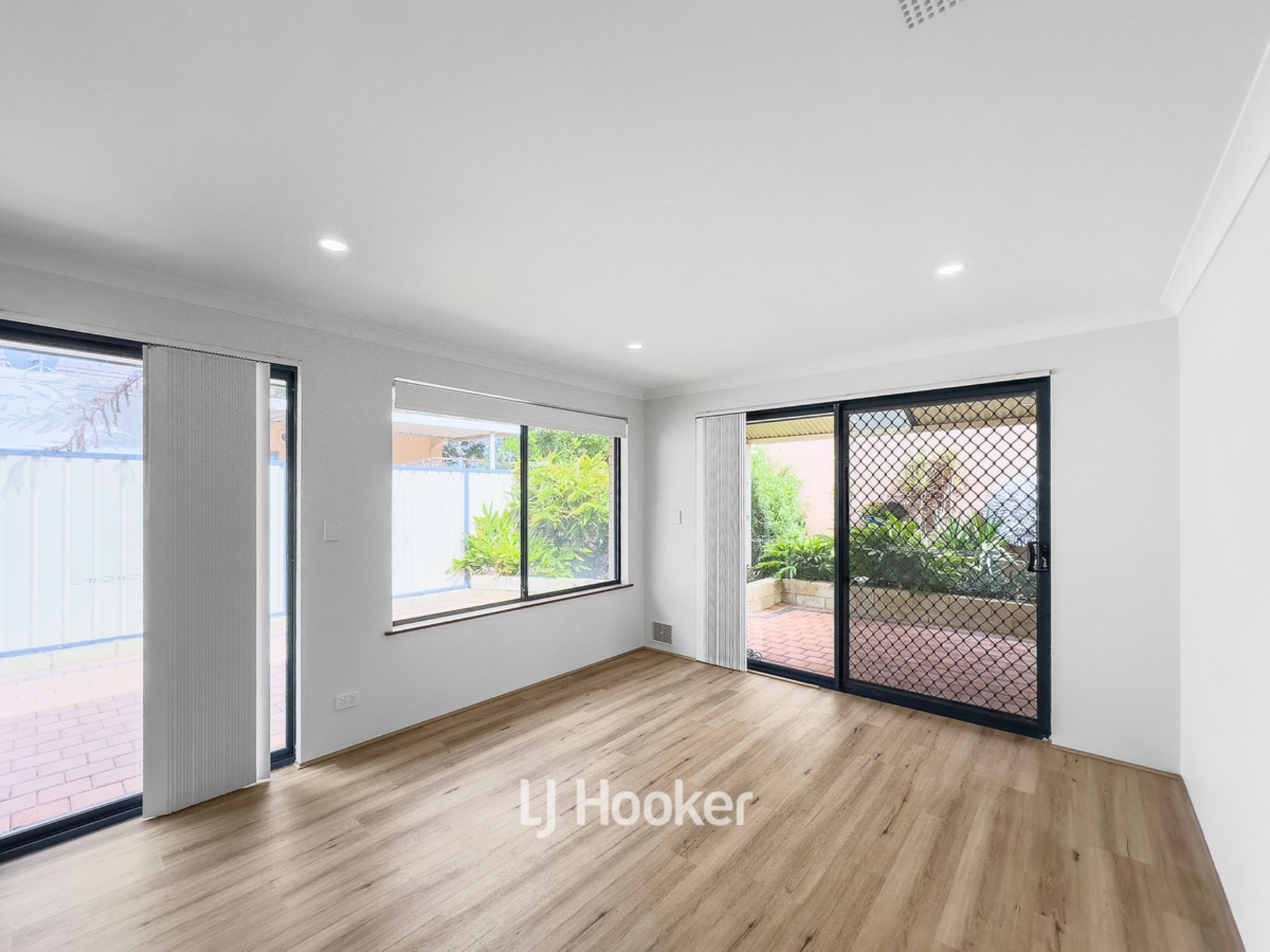 2/65 Clarke Street — photo 9 of 17