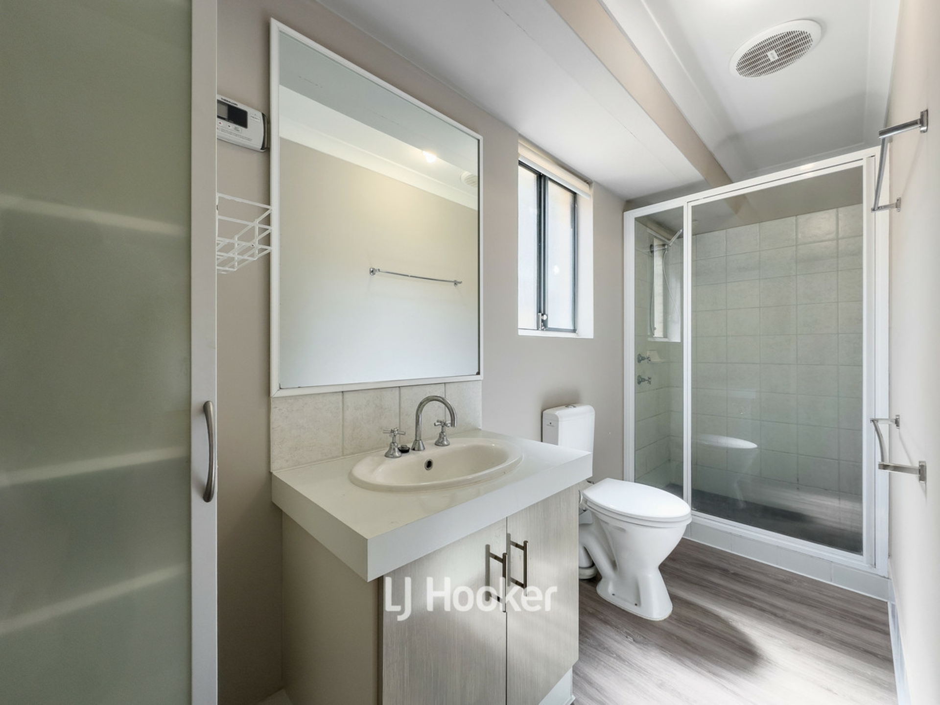 2/65 Clarke Street — photo 11 of 17