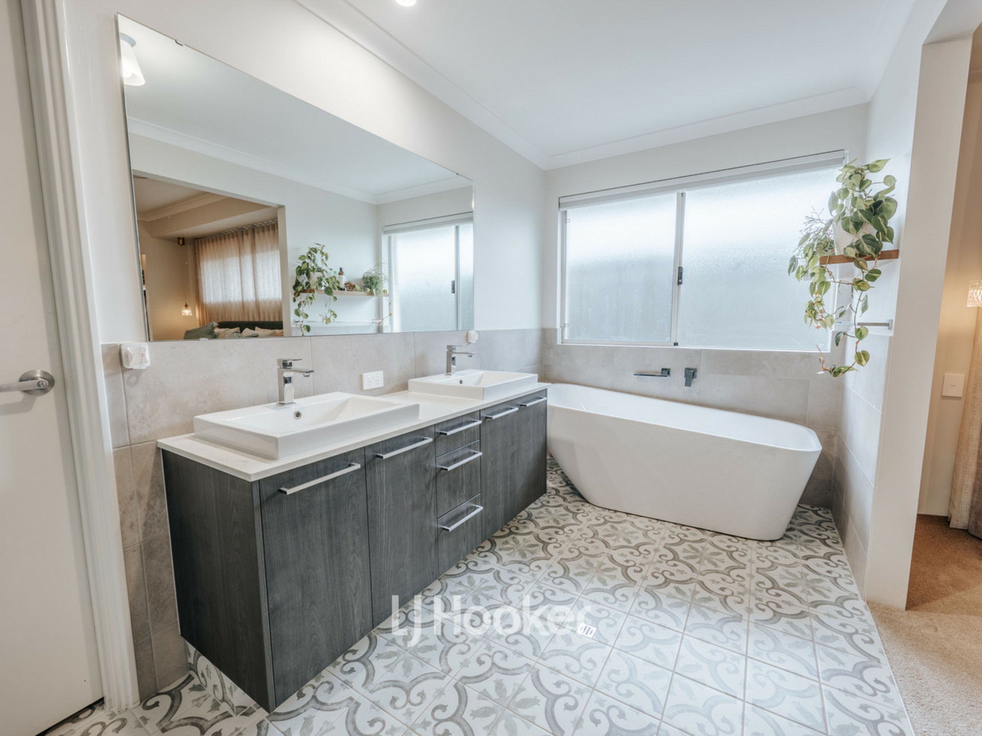 32 Tilbanup Drive — photo 7 of 18