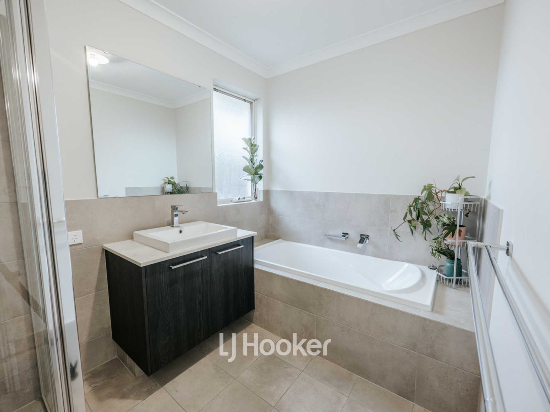 32 Tilbanup Drive — photo 11 of 18