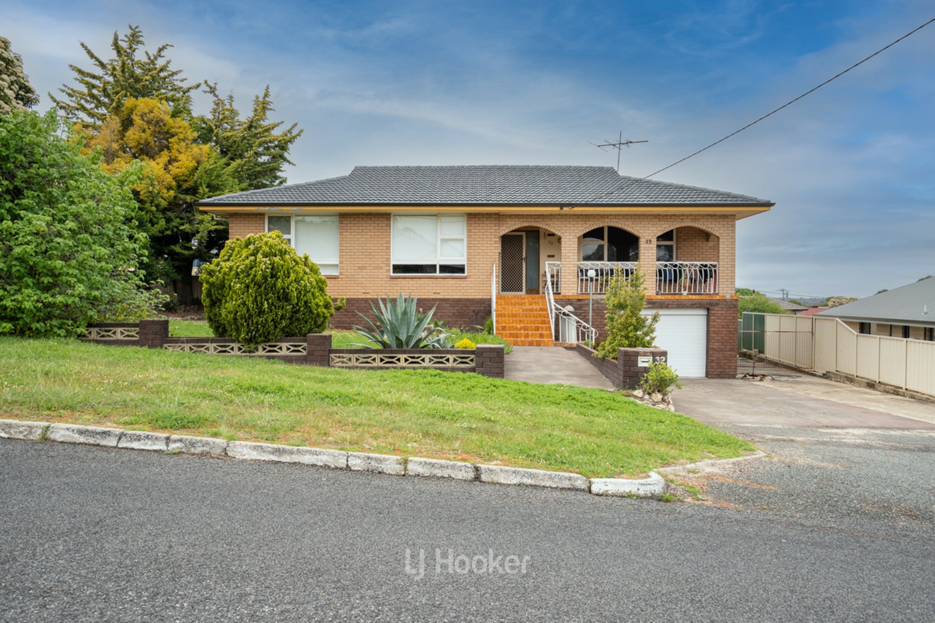 32 Bucktin Street — photo from LJ Hooker Property South West WA