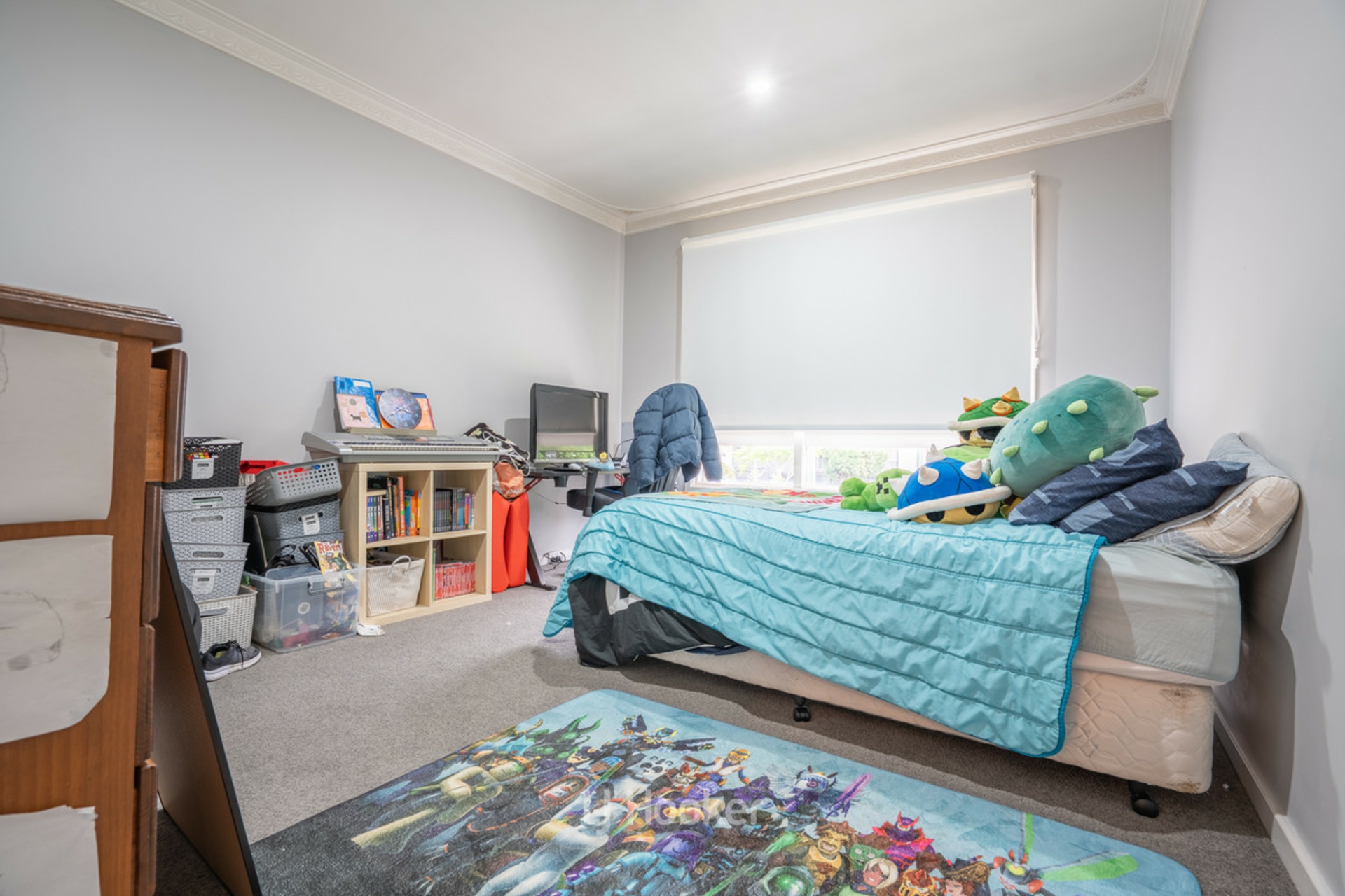 32 Bucktin Street — photo 9 of 16