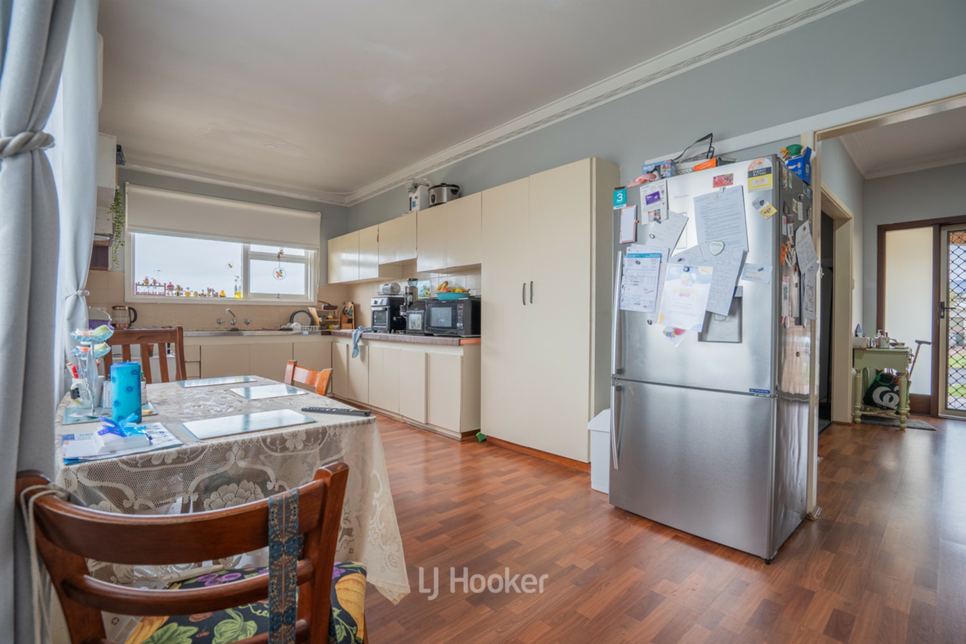 32 Bucktin Street — photo 10 of 16