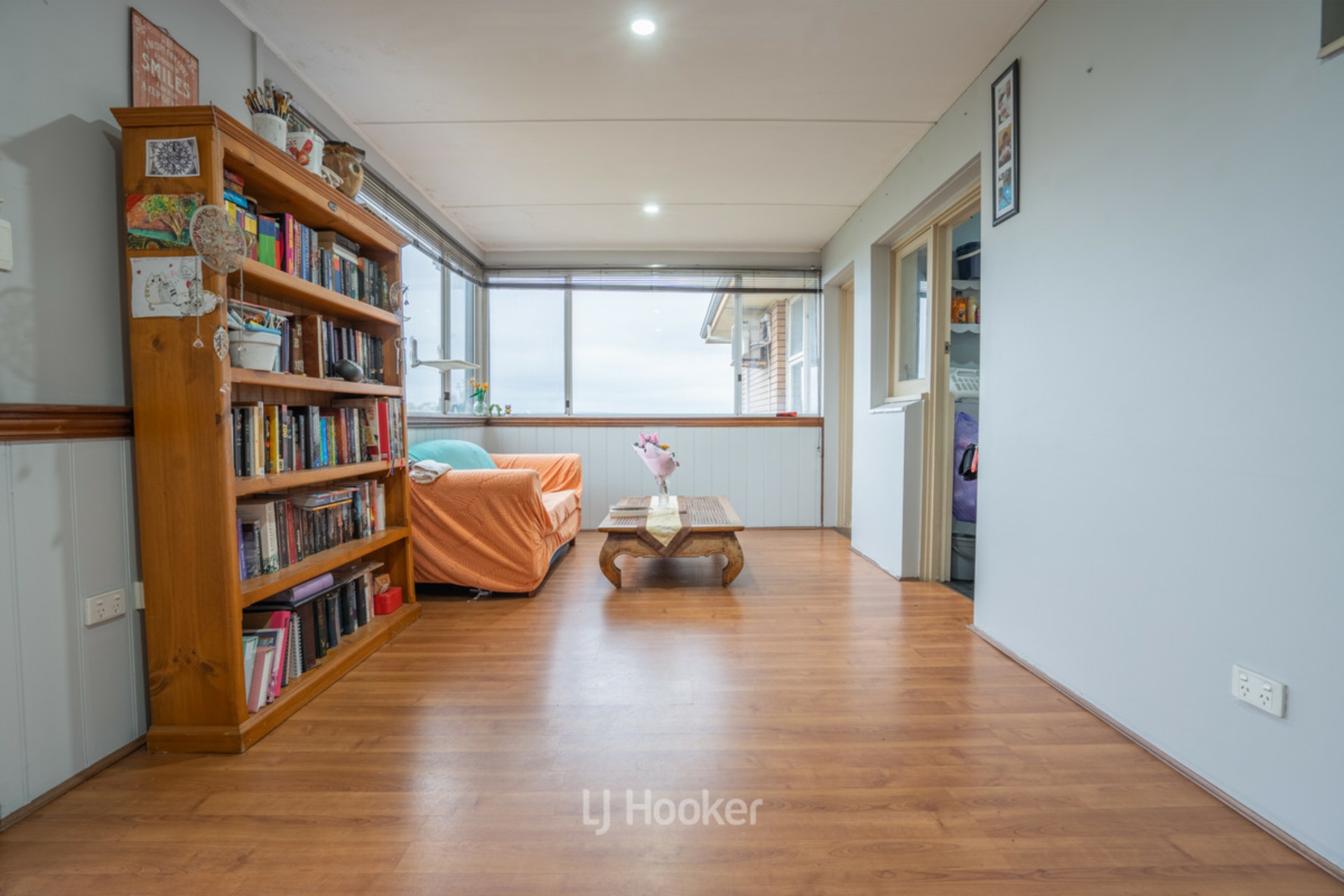 32 Bucktin Street — photo 14 of 16