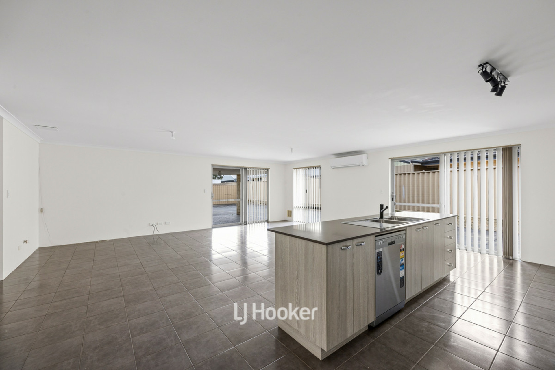 9 Eleanor Way — photo 9 of 30