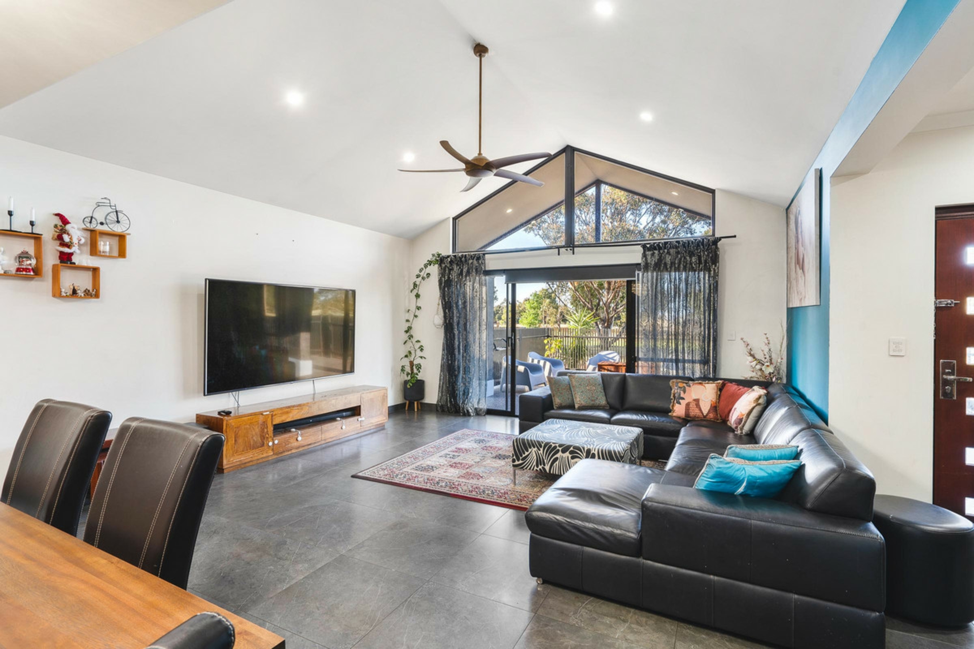 12 Somerset Road — photo 5 of 21