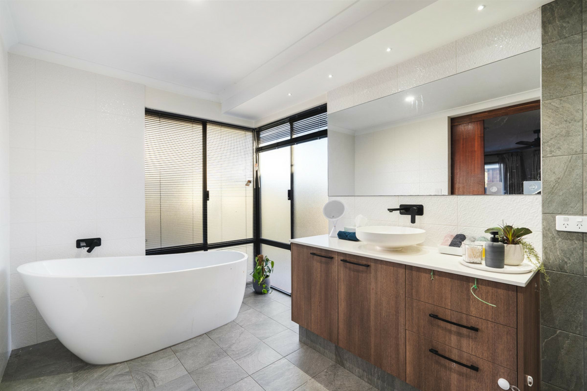 12 Somerset Road — photo 10 of 21