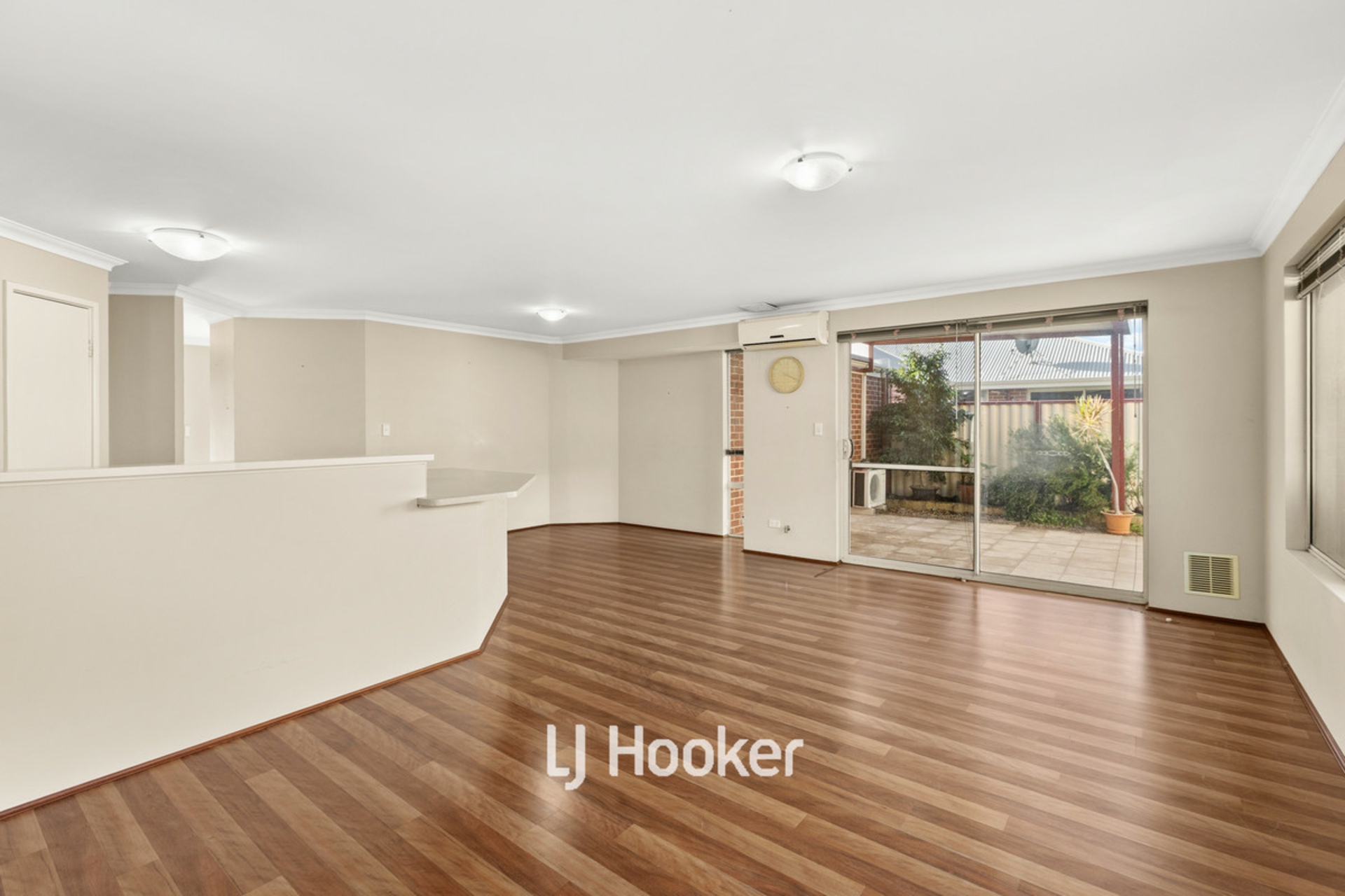 2/19 Gibson Street — photo 10 of 19
