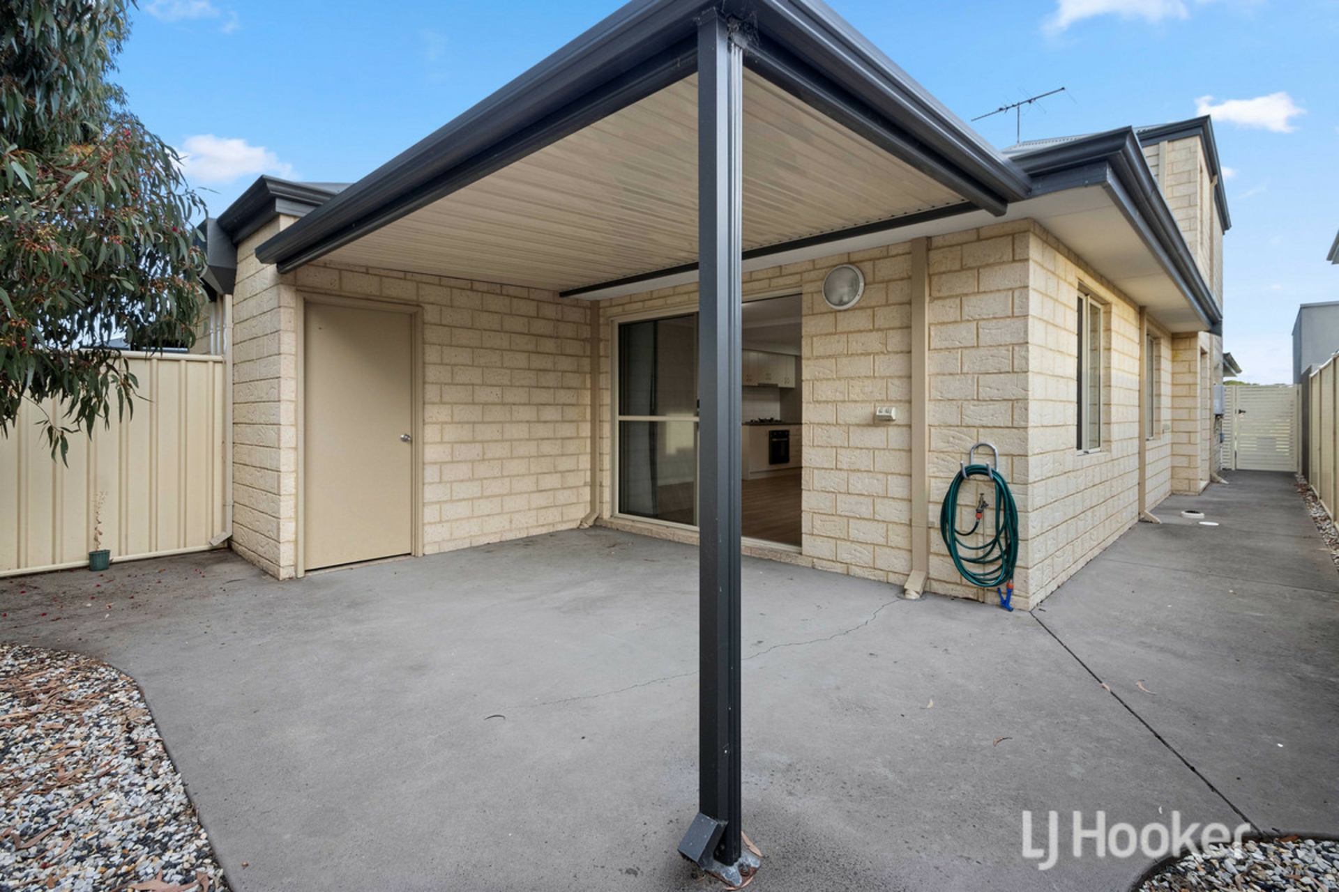 16A Francis Street — photo 12 of 12
