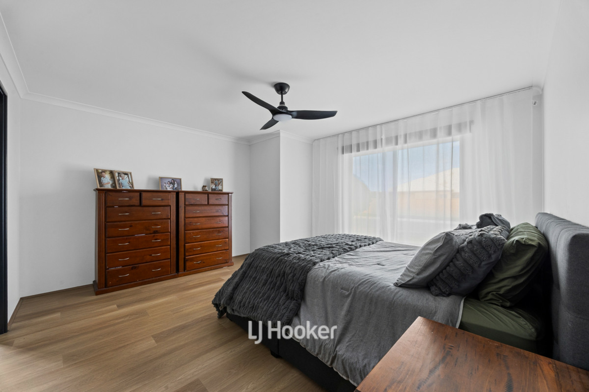 55 Sherwood Road — photo 4 of 30