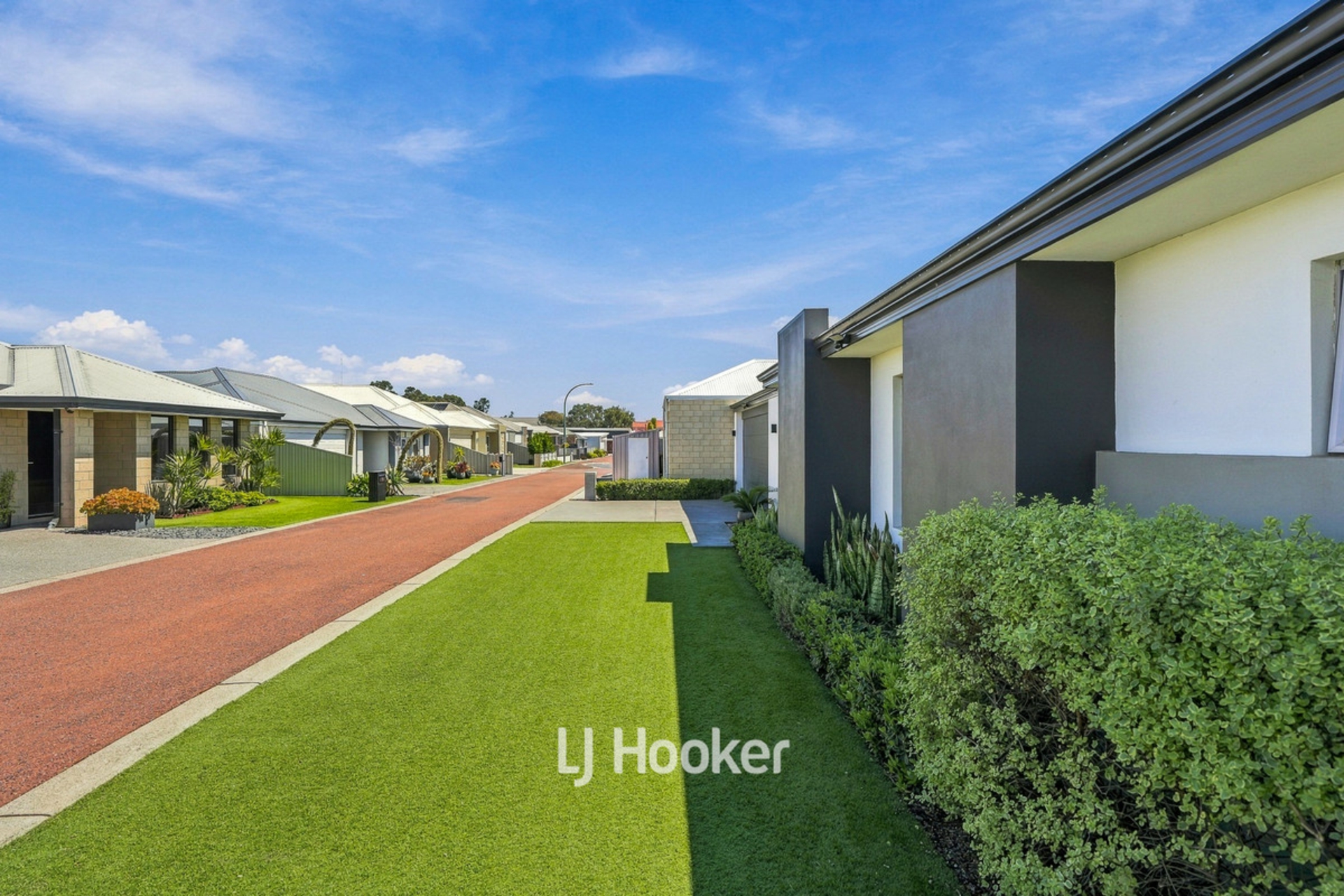 22B Isernia Place — photo 3 of 29