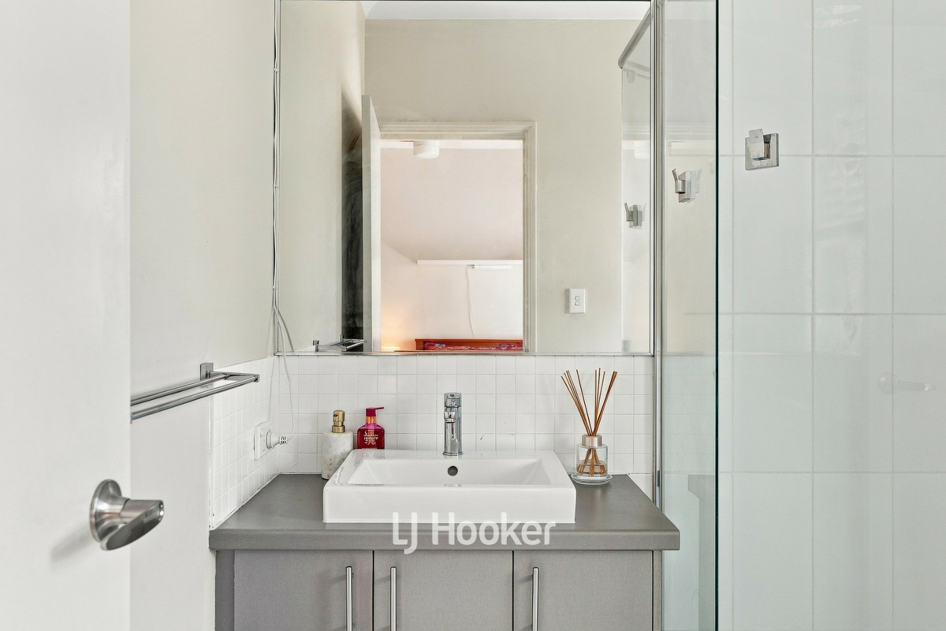 22B Isernia Place — photo 17 of 29