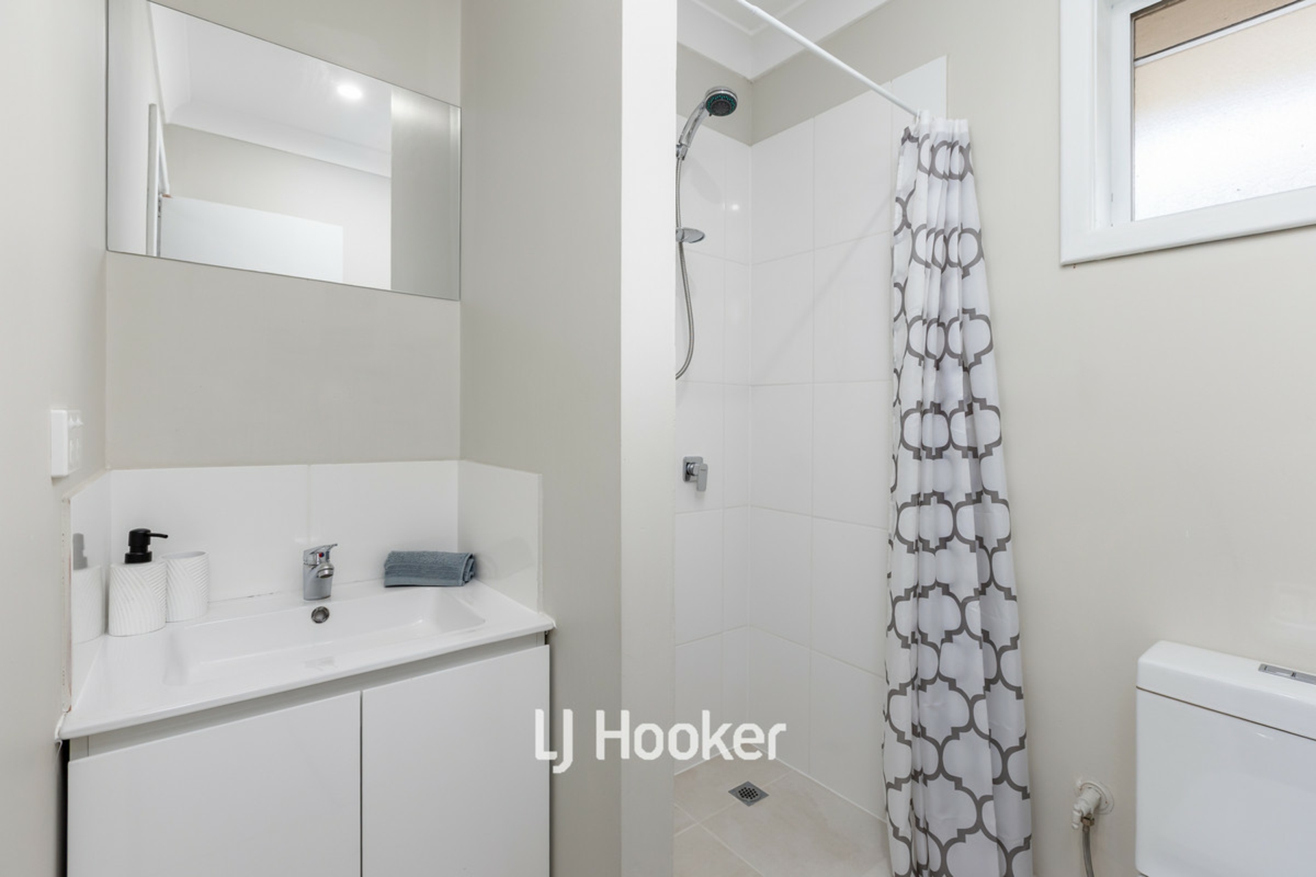17 Wickham Way — photo 14 of 28