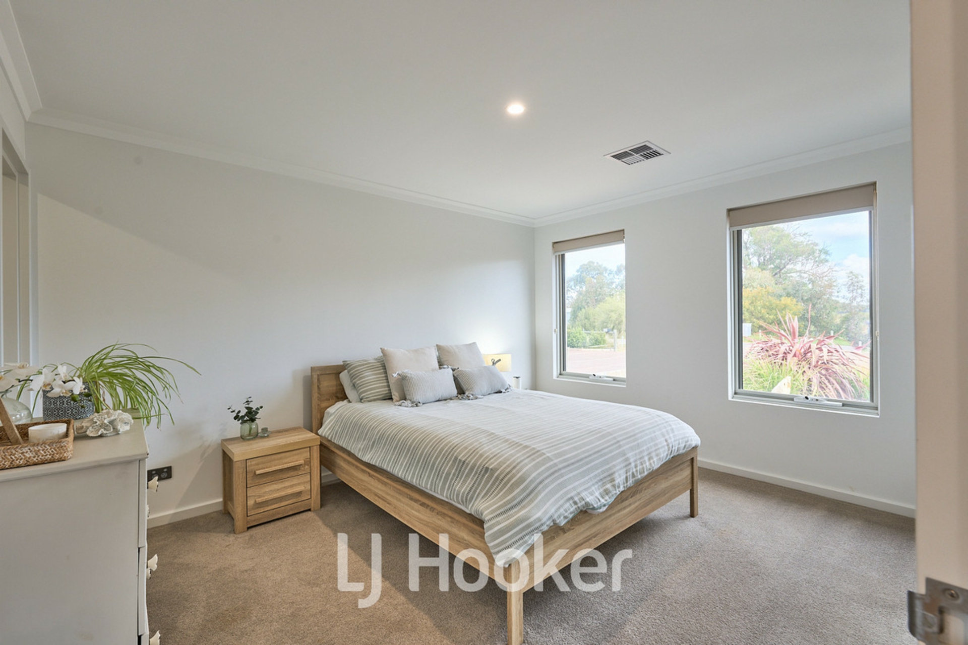 40 Sierra Crescent — photo 5 of 30