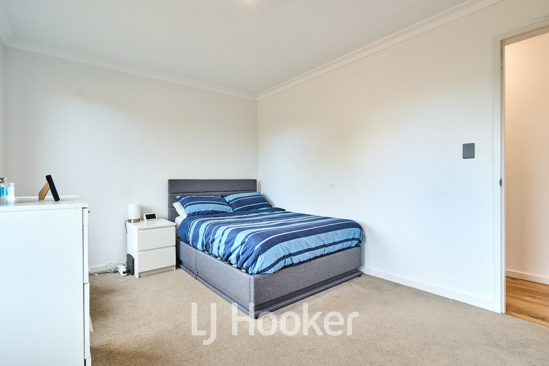 40 Sierra Crescent — photo 8 of 30