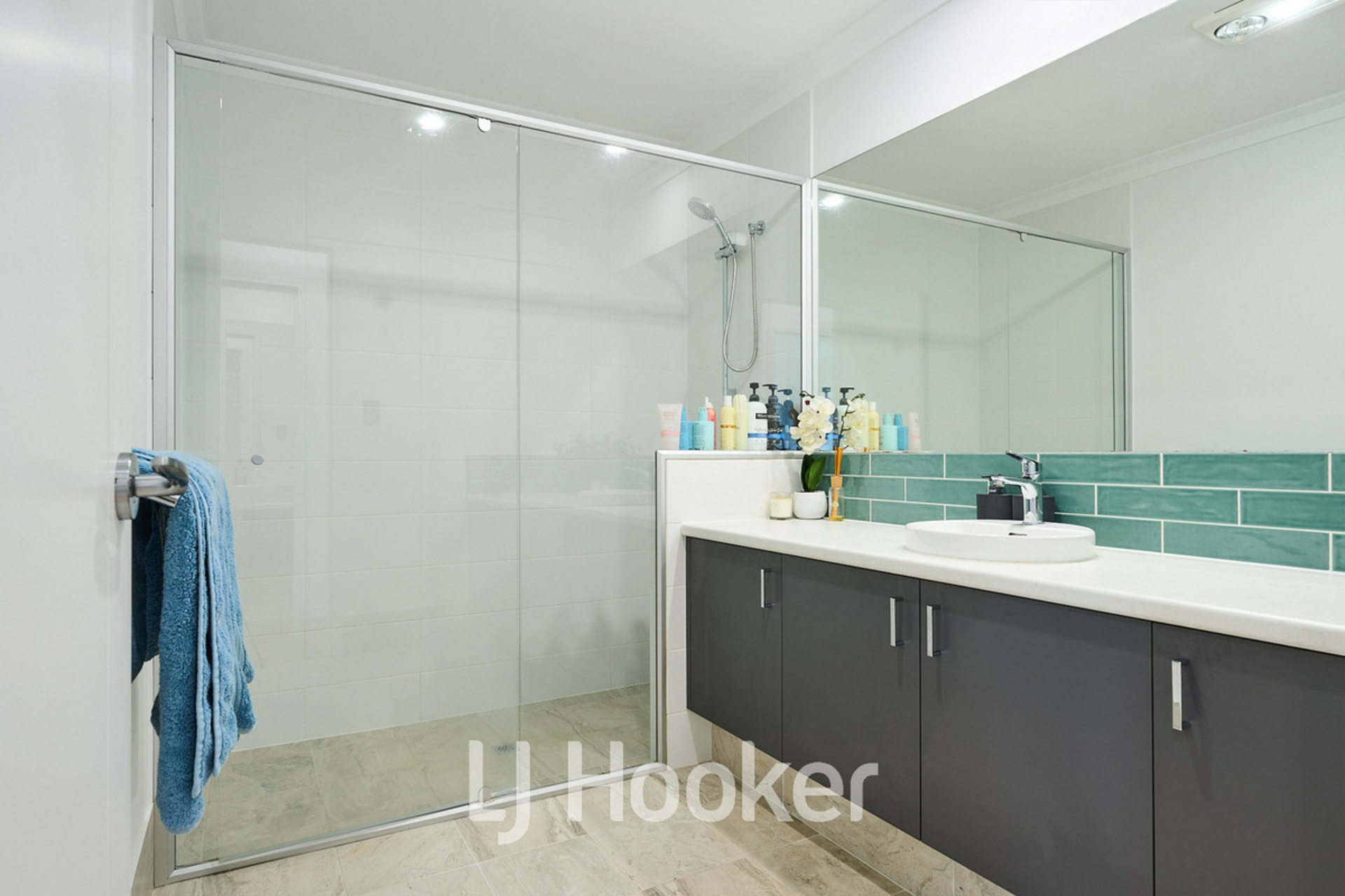 40 Sierra Crescent — photo 9 of 30
