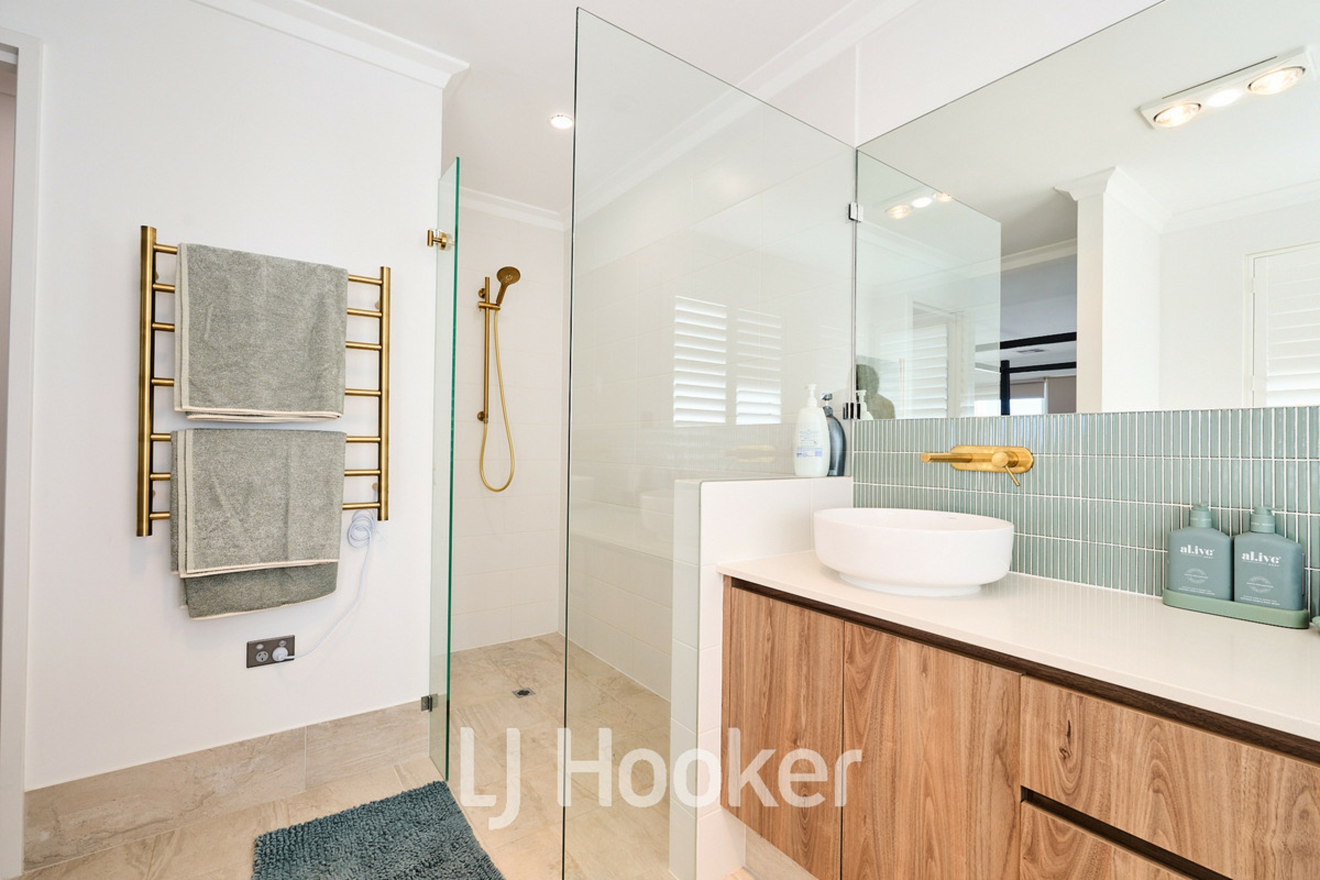 40 Sierra Crescent — photo 14 of 30