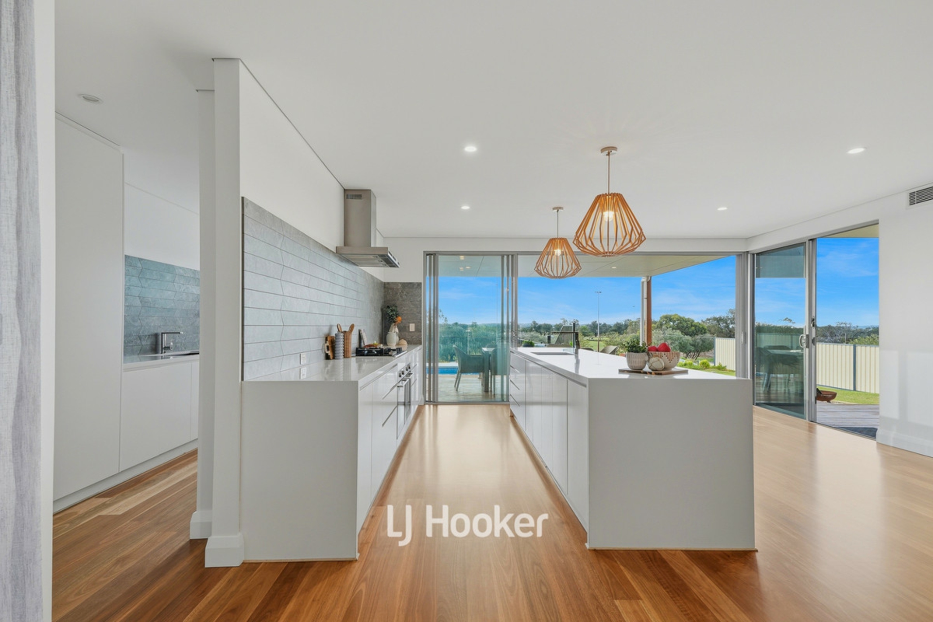 10 Eagle Crescent — photo 11 of 30