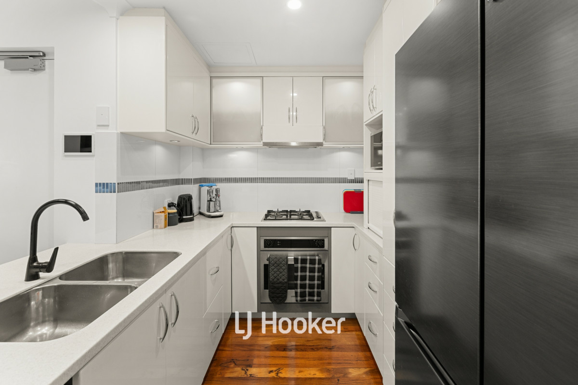 30/7 Jetty Road — photo 5 of 30